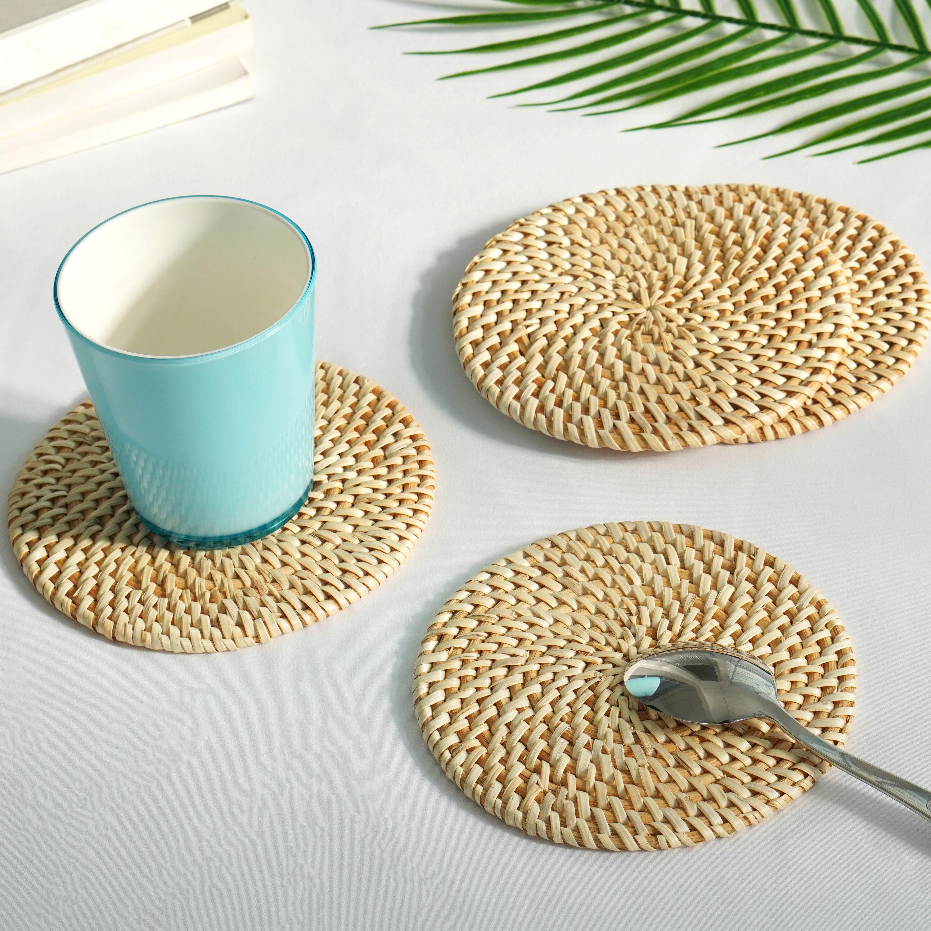 Vintiquewise Set of 4 Decorative Round 5.25'' Natural Woven Handmade Rattan Placemats