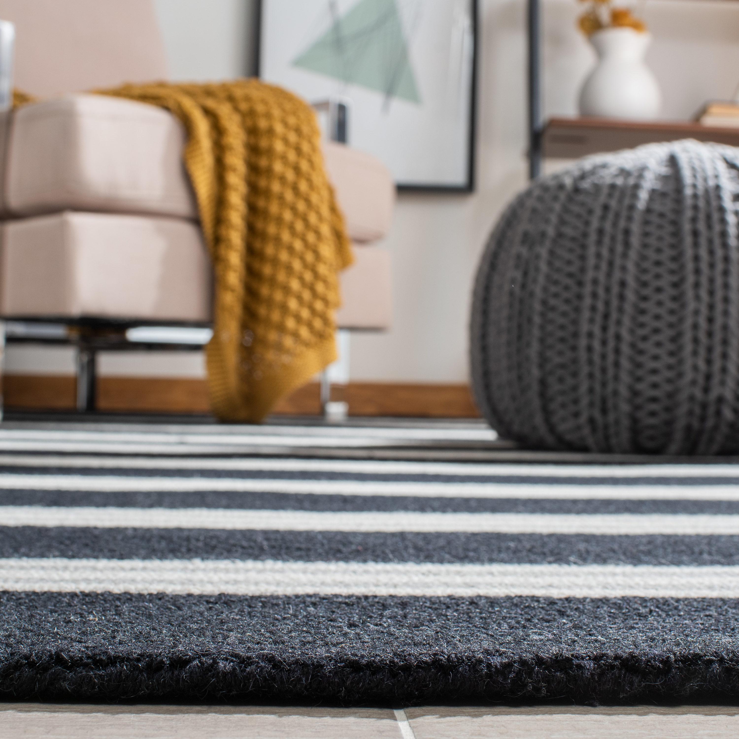 Montauk MTK712 Hand Woven Indoor Area Rug - Black/Ivory - 8'x10' - Safavieh
