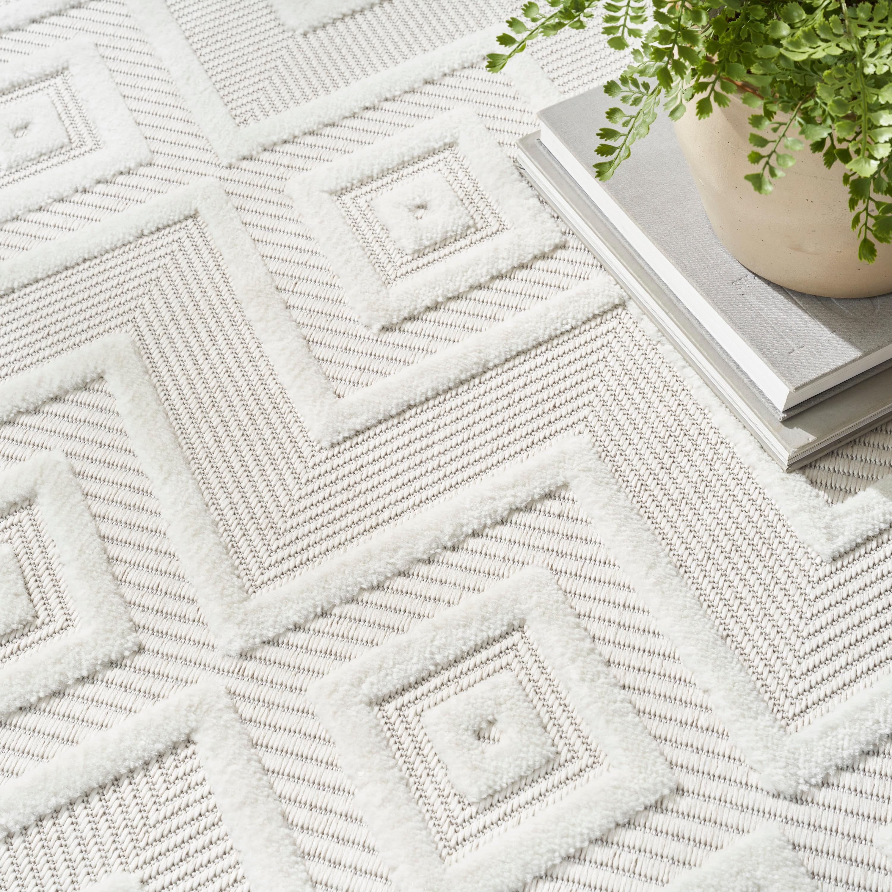 Nourison Versatile Diamond Geometric Flatweave Indoor Outdoor Area Rug Ivory/White 6' x 9'