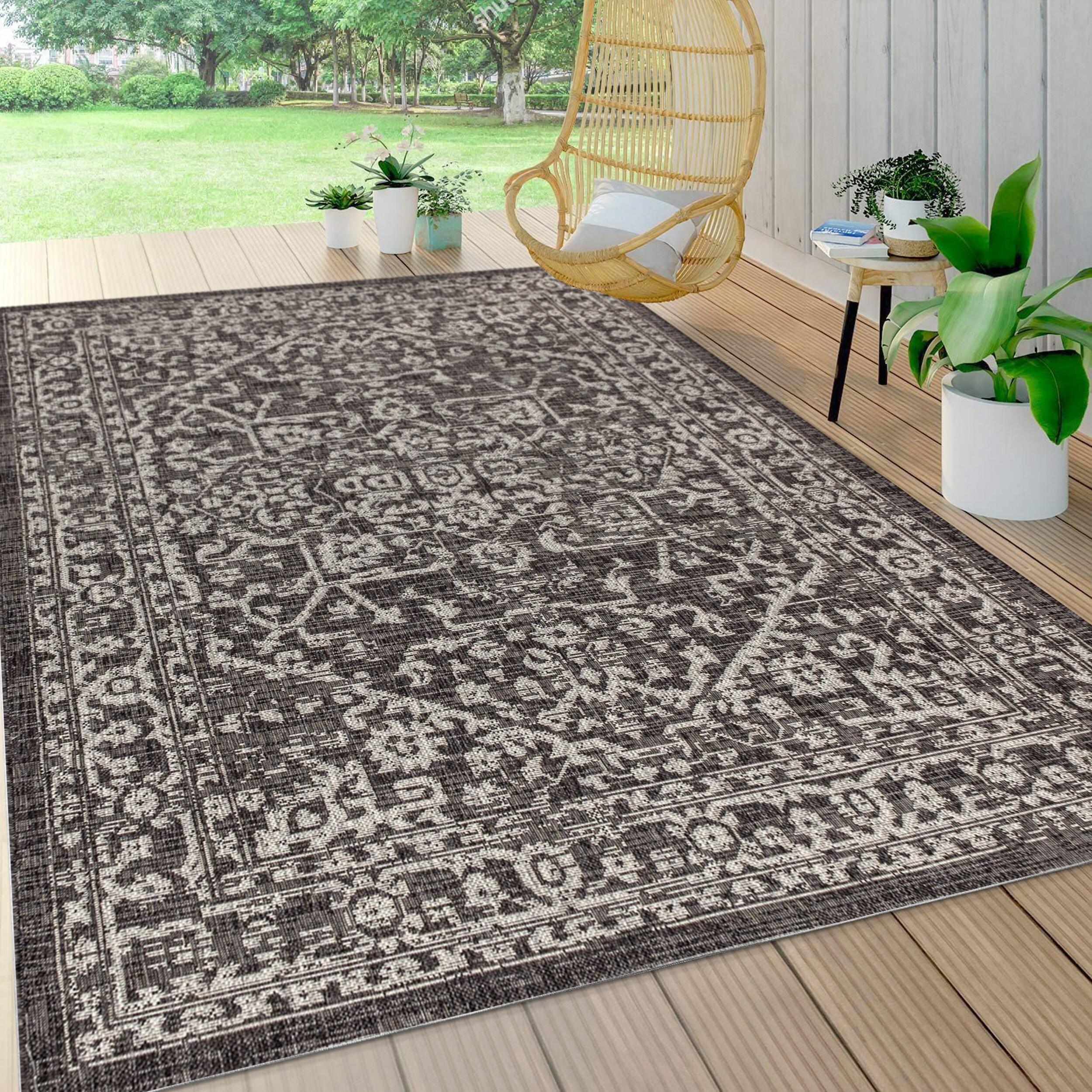 4'x6' Malta Bohemian Medallion Textured Weave Indoor/Outdoor Area Rug, Black/Gray - JONATHAN Y