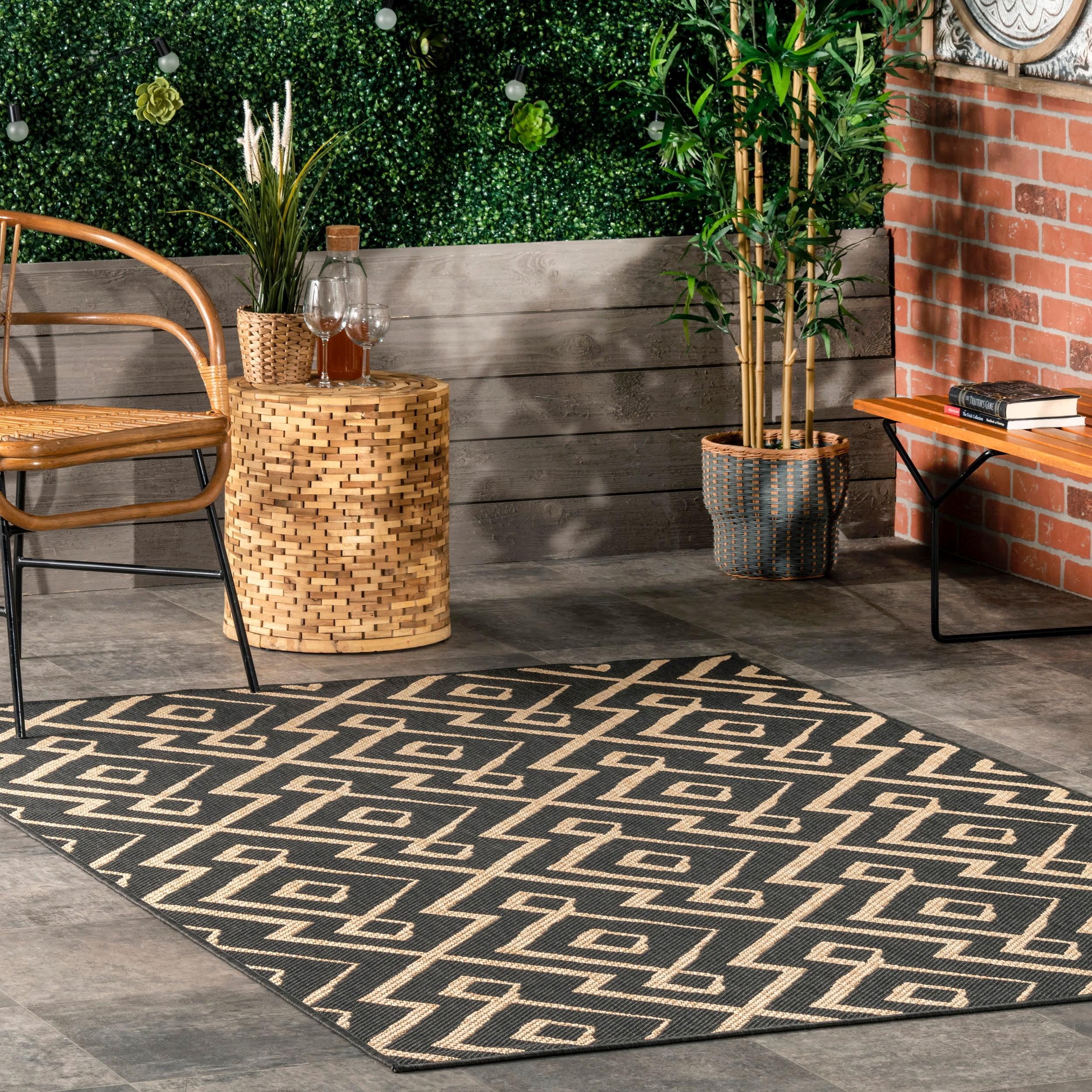 Nuloom Sammi Trellis 5x8 Indoor/Outdoor Area Rug for Living Room Patio Deck Front Porch Kitchen, Charcoal/Ivory