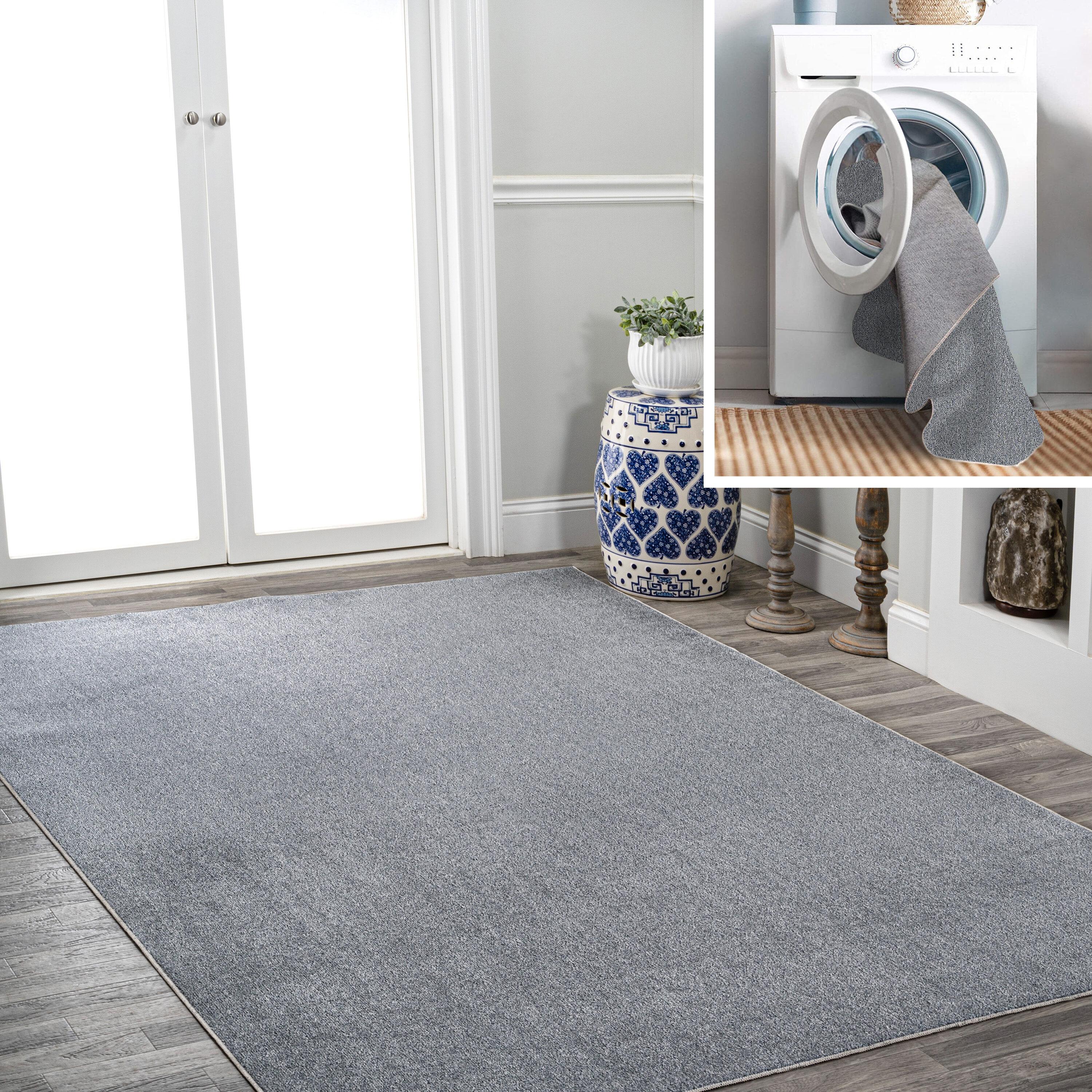 JONATHAN Y Twyla Classic Solid Low-Pile Machine-Washable Gray 4 ft. x 6 ft. Area Rug