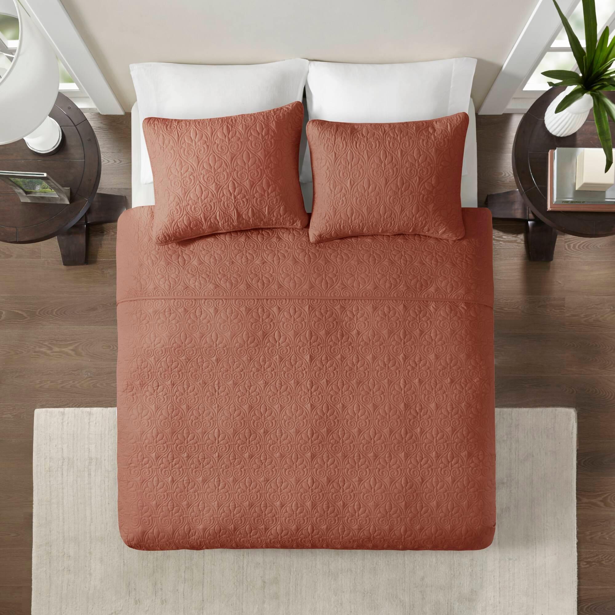 Quebec Reversible Bedspread Set