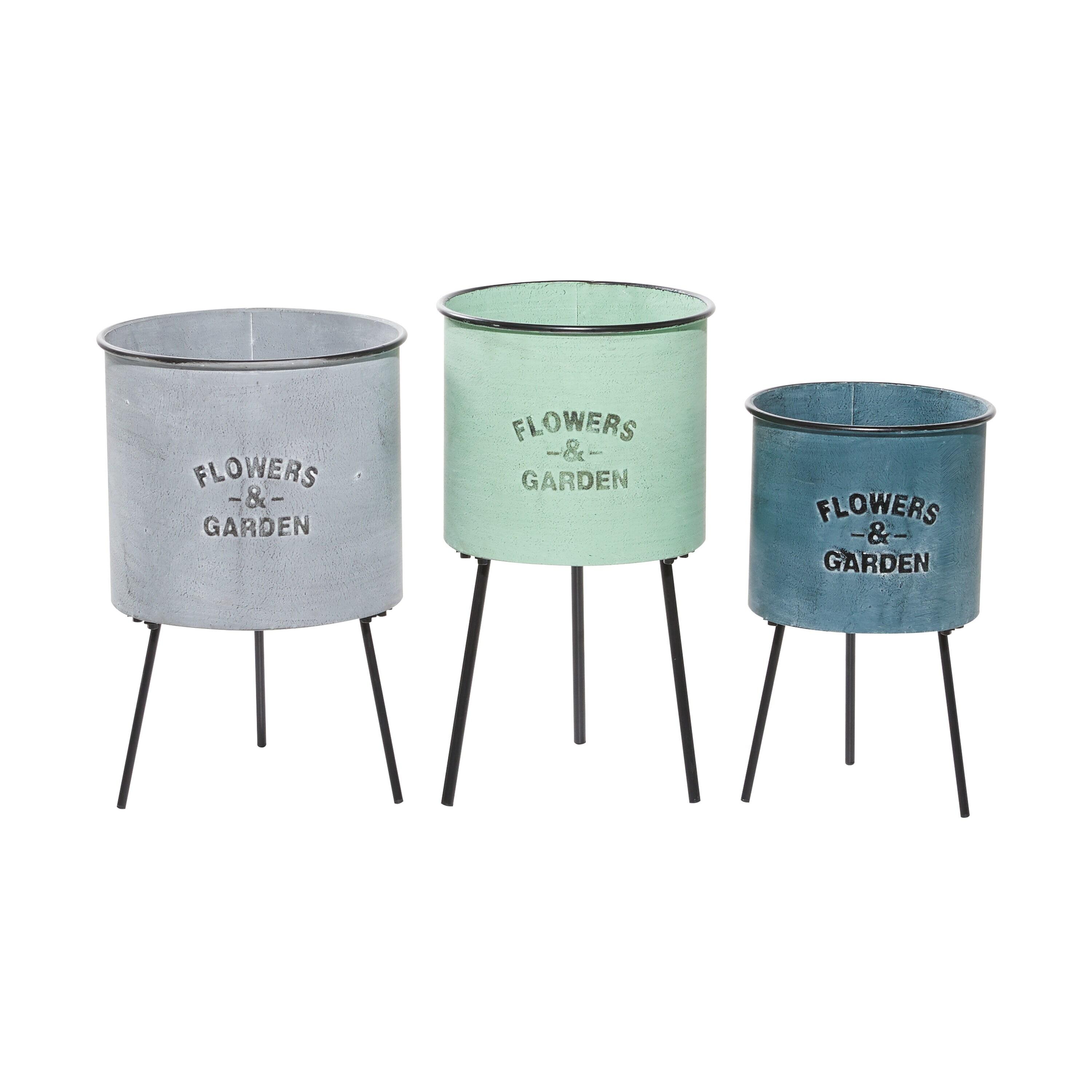 DecMode 20", 18", 16"H Indoor Outdoor Multi Colored Metal Planter with Flowers And Garden Text (3 Count)