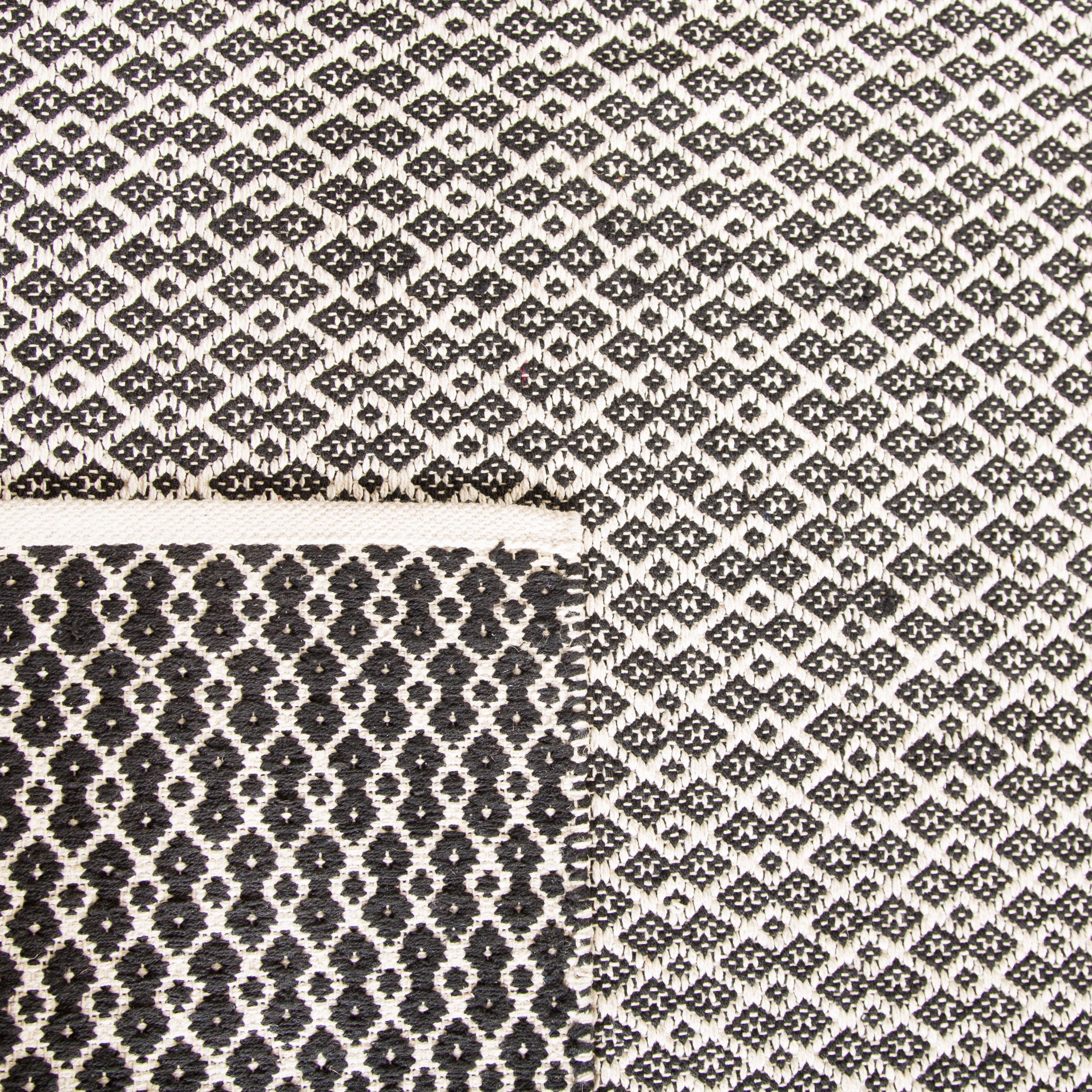 Montauk MTK339 Hand Woven Indoor Accent Rug - Ivory/Black - 3'x5' - Safavieh