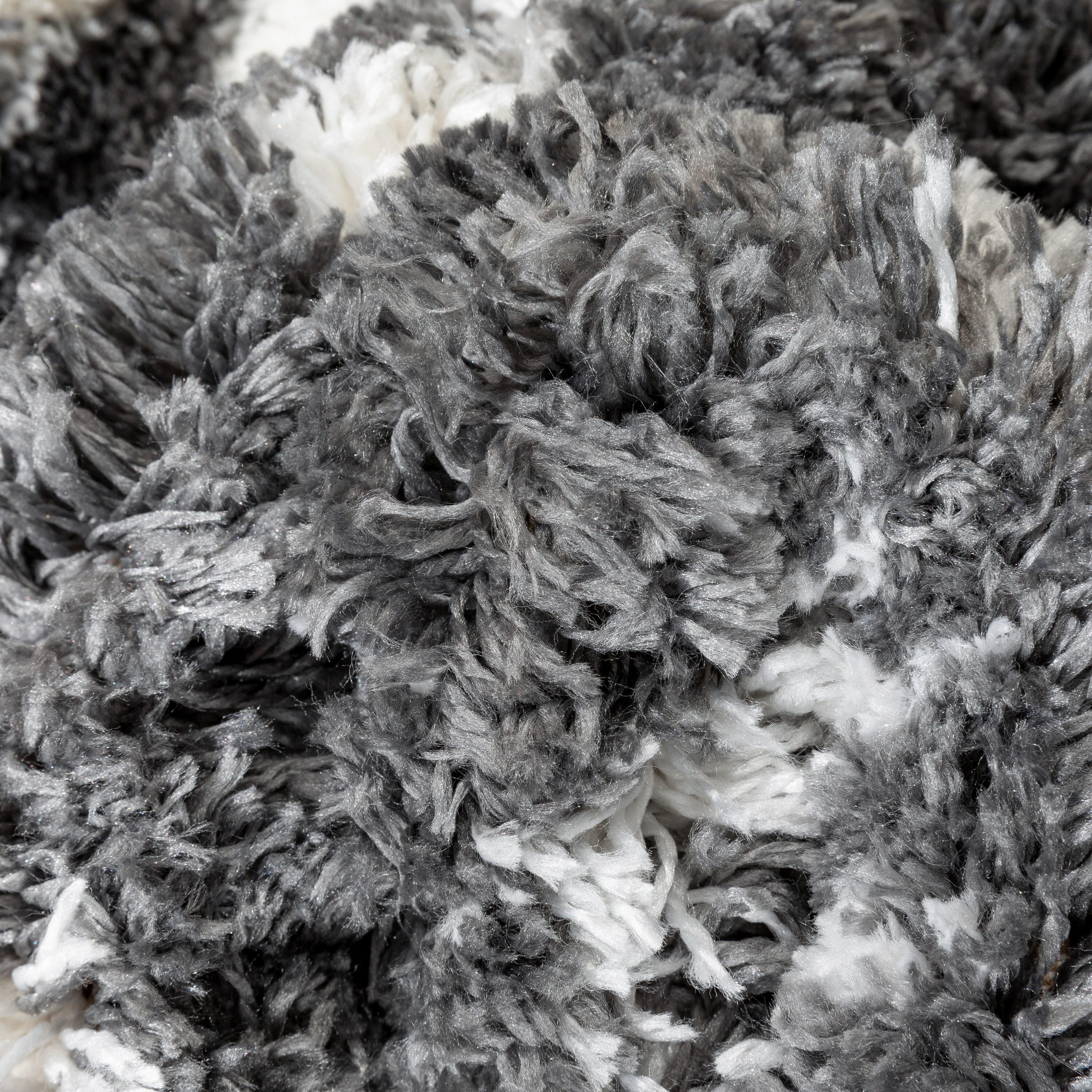 Well Woven Celeste Moroccan Area Rug, 3.92' x 5.25', Irresistibly Thick Shag Pile, Easy To Clean