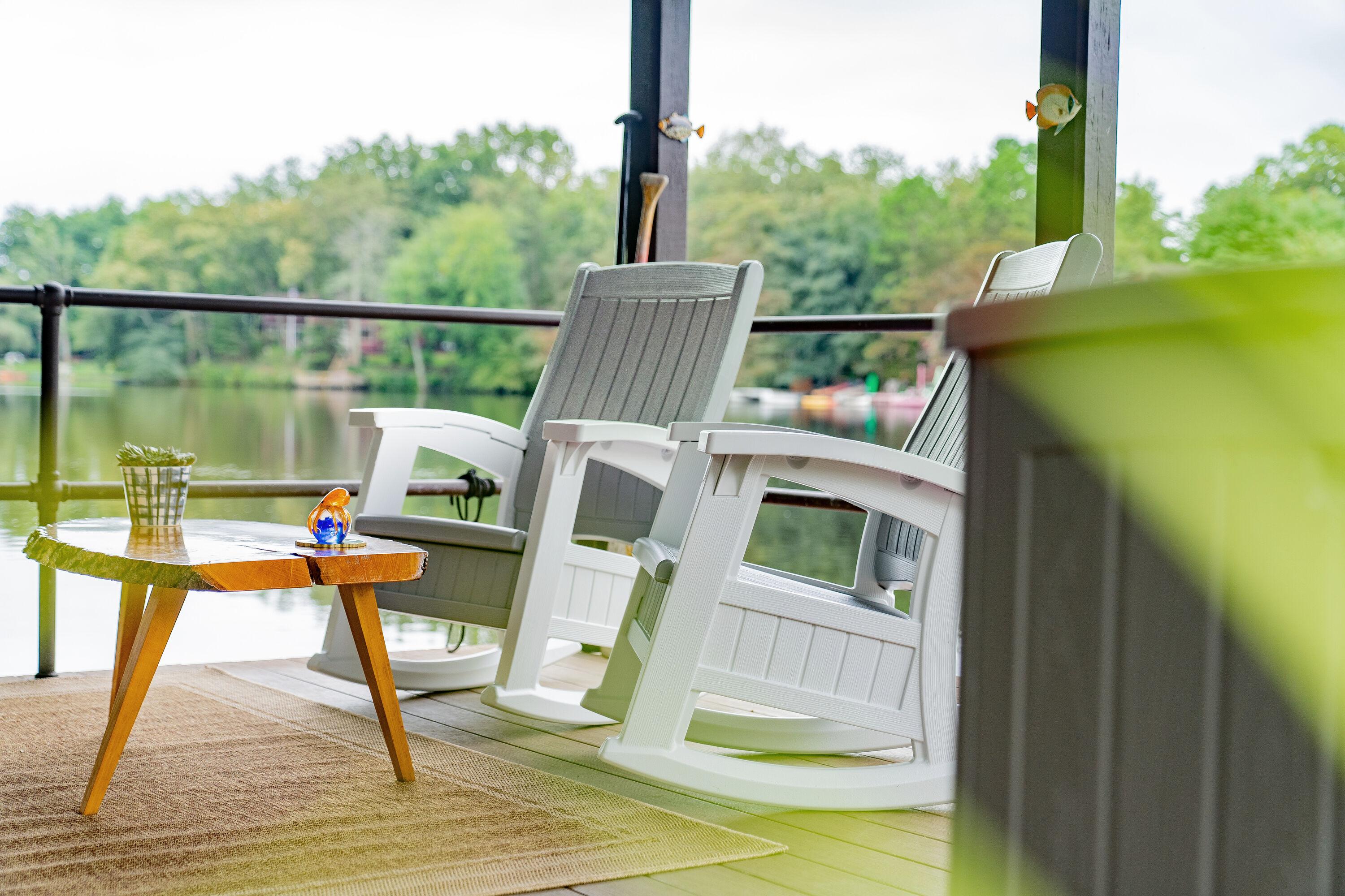 Suncast Suncast Outdoor Rocking Chair with Storage