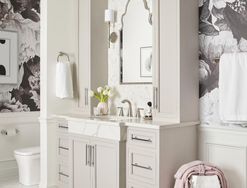 Moen Halle Brushed Nickel Moen MY0318BN Halle 18-inch Single Towel Bar, MY0318BN