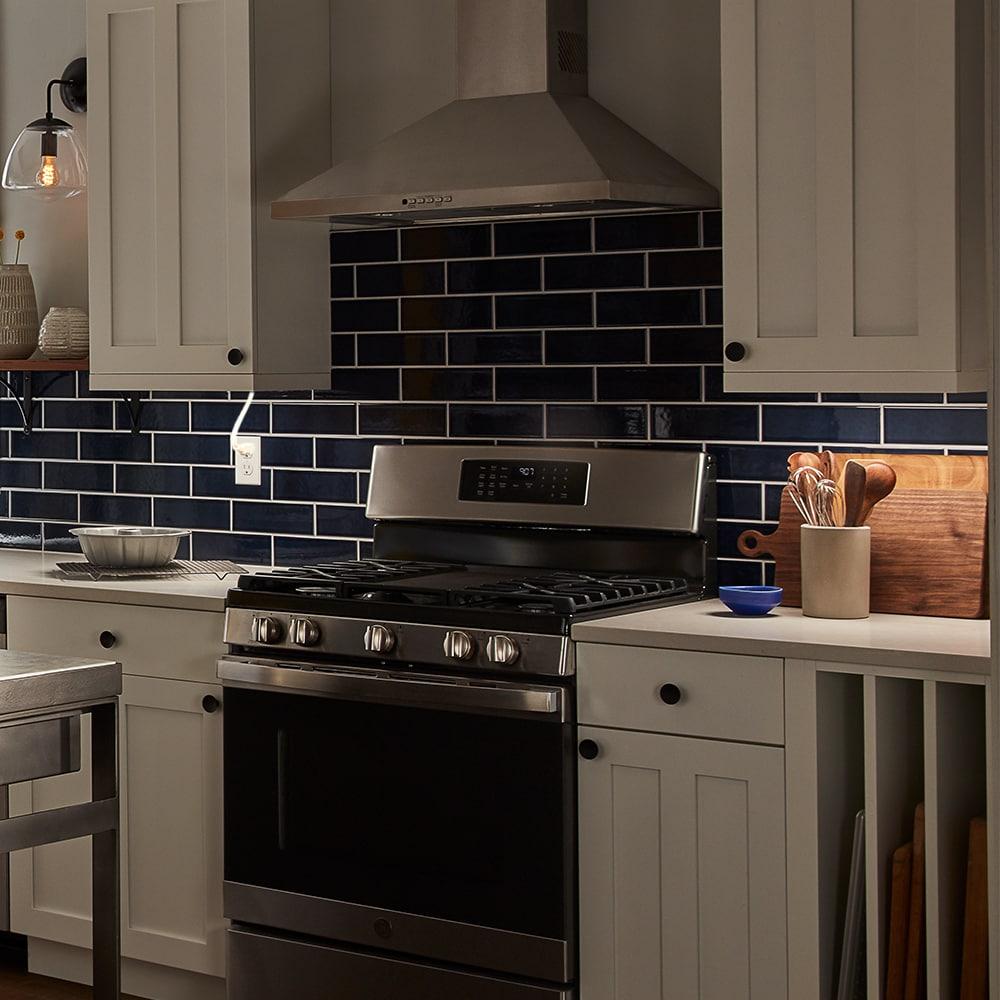 GE Household Lighting Undercab Refresh Direct Wire and Plug-In 24" Linkable Fixture