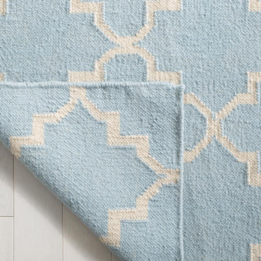 SAFAVIEH Dhurries Brad Geometric Area Rug, Light Blue/Ivory, 5' x 8'