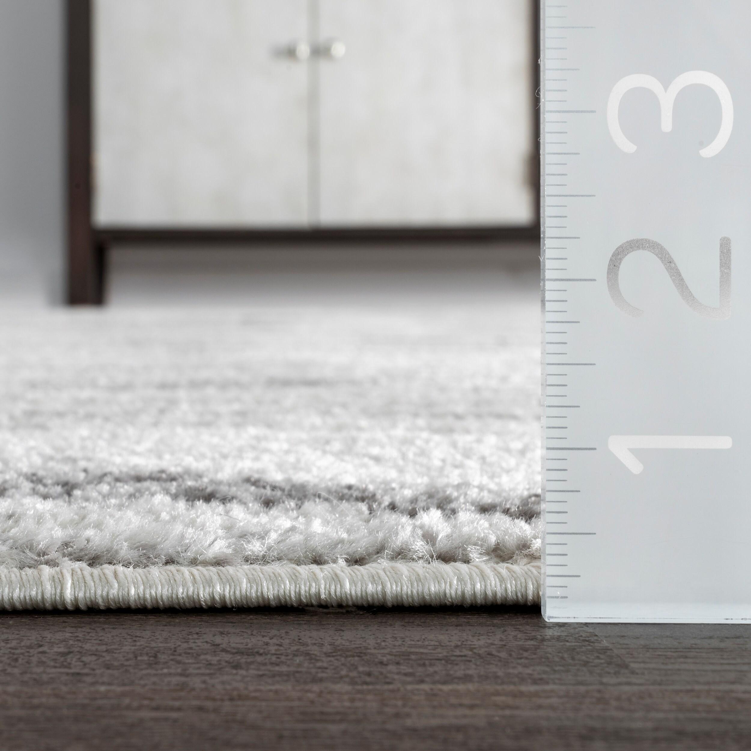 Gray Oval Reversible Stain-Resistant Synthetic Area Rug