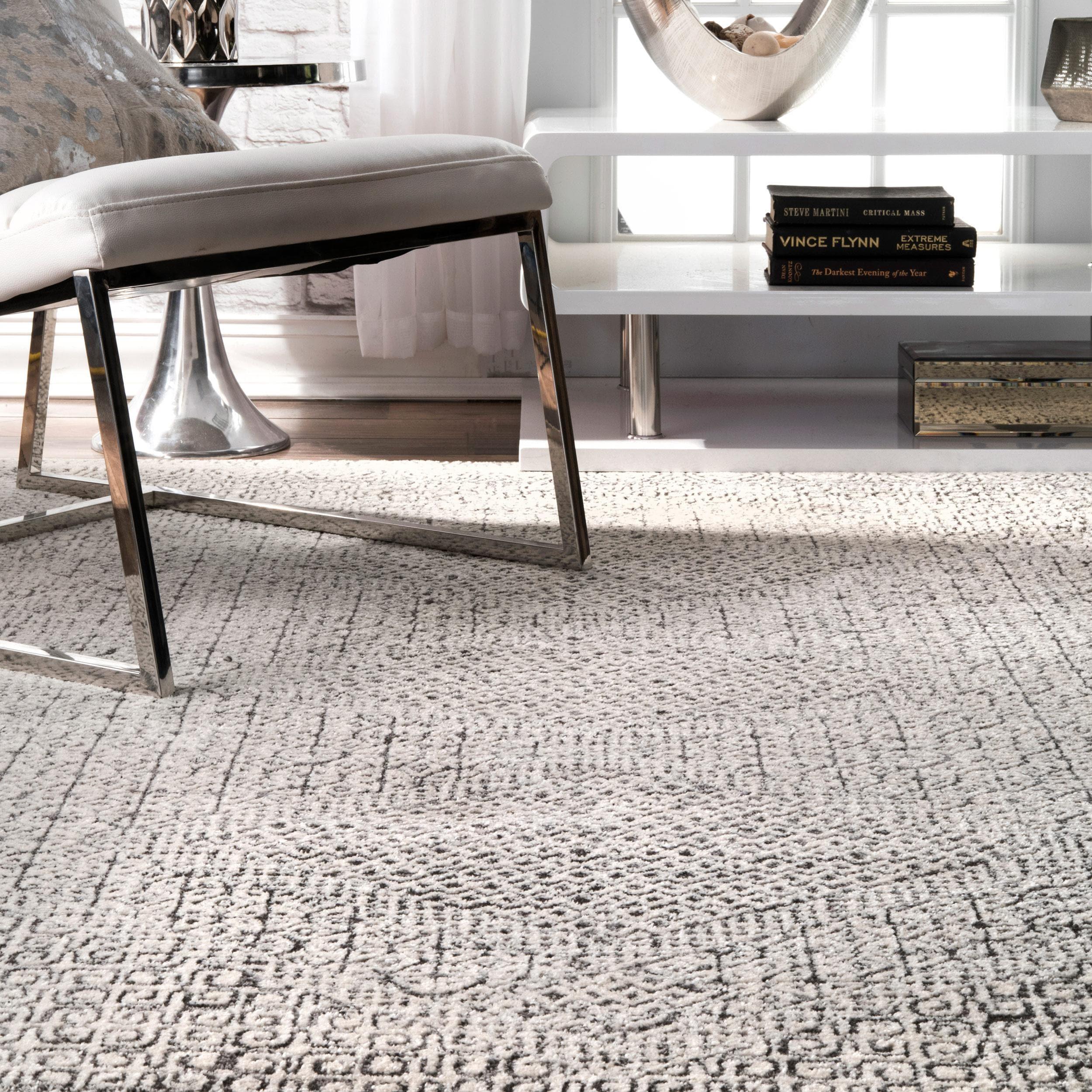 Nuloom Exie Medallion 8 Square Indoor Area Rug for Living Room Bedroom Dining Room Kitchen, Grey/Ivory