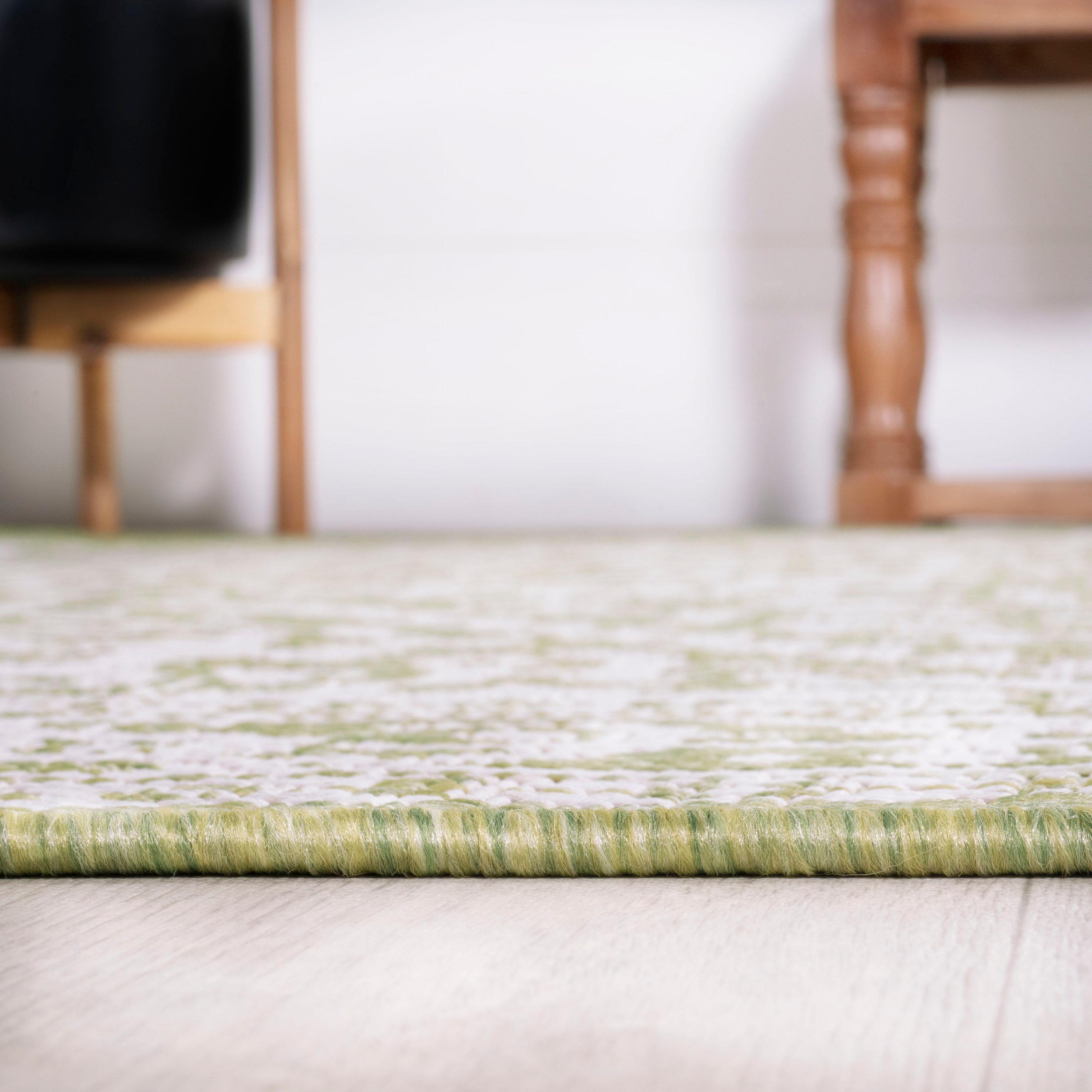 5' x 8' Sinjuri Medallion Textured Weave Indoor/Outdoor Area Rug, Green/Cream - JONATHAN Y