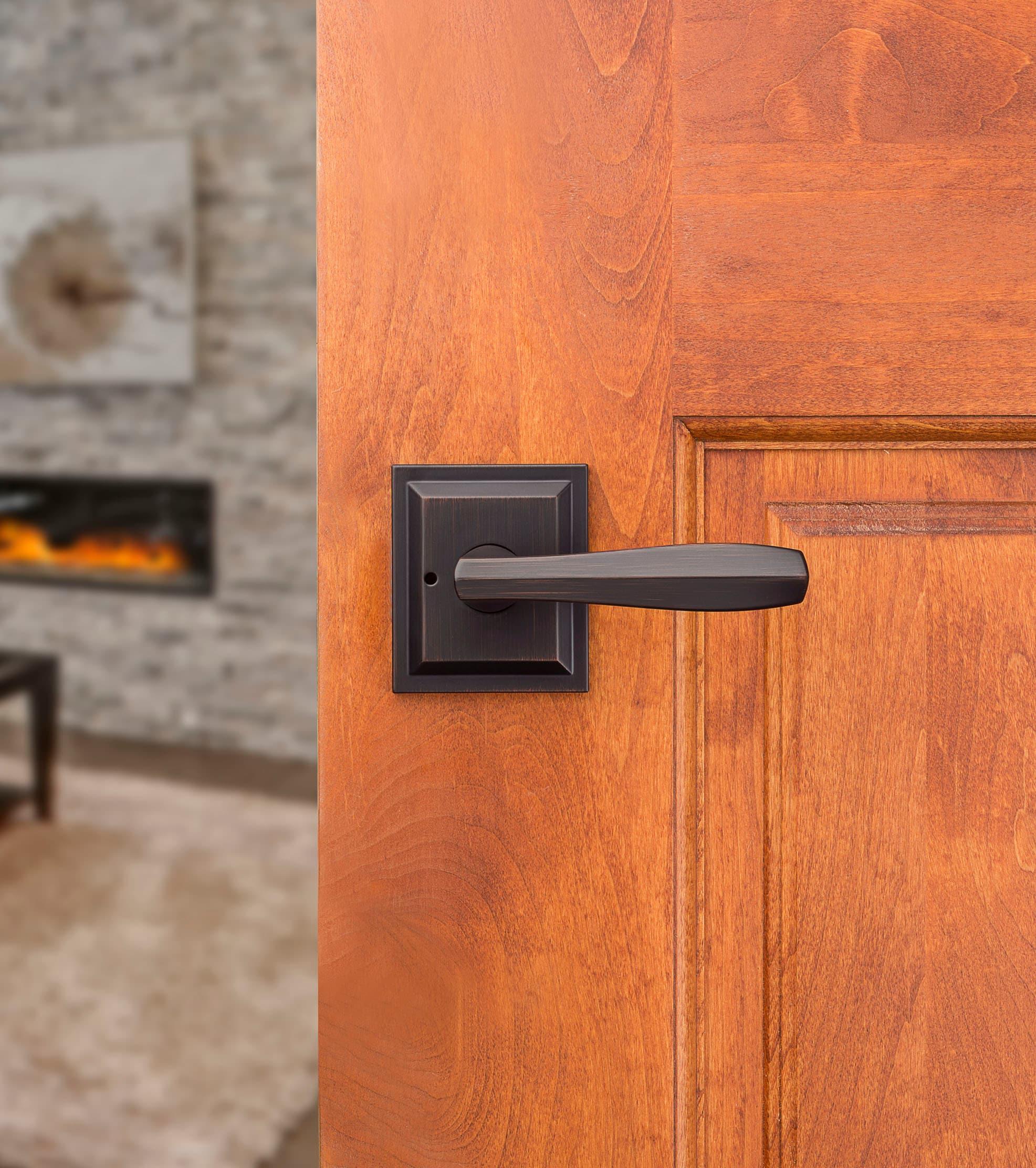 Baldwin Torrey Low Profile Rose Bed/Bath Lever in VB