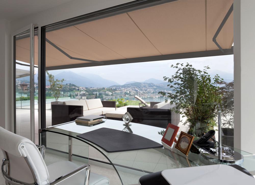 Classic Manual Retractable Patio Awning