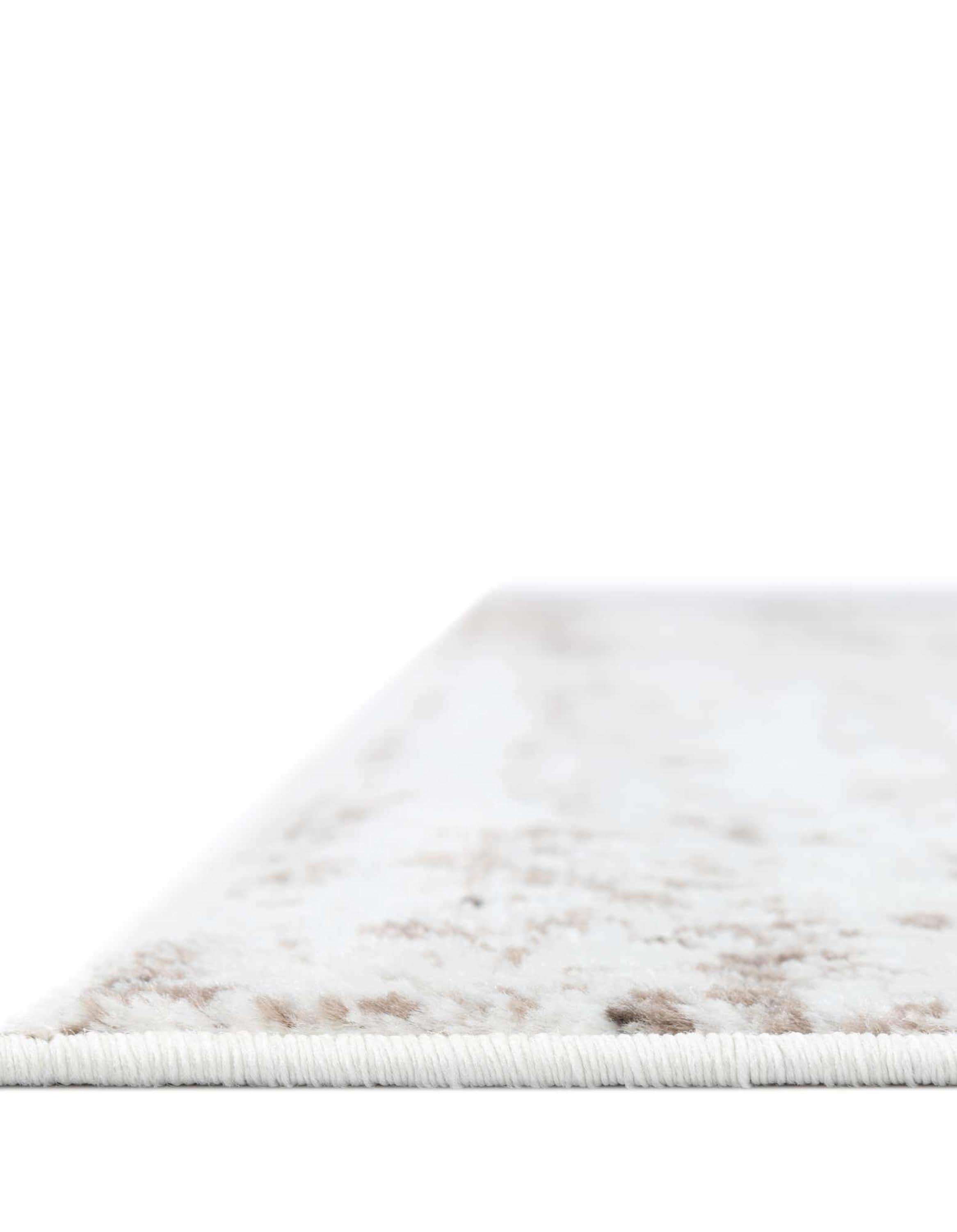 Unique Loom 3' 3 x 5' 3 Sofia Casino Beige Area Rug