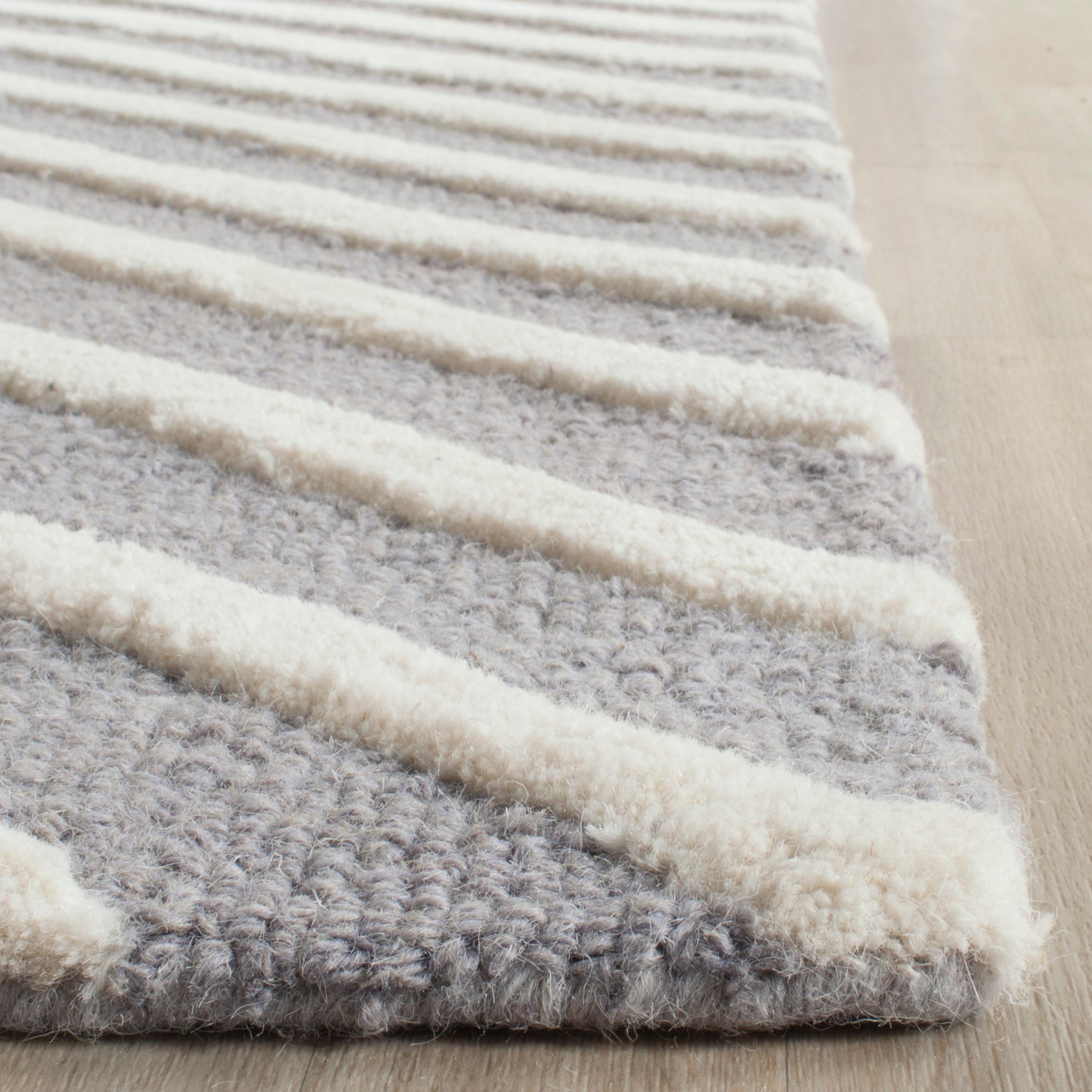 Cambridge CAM129 Hand Tufted Area Rug  - Safavieh