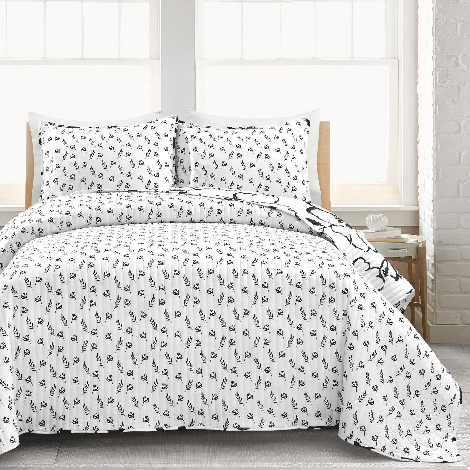 King Black and White Reversible Microfiber Quilt Set