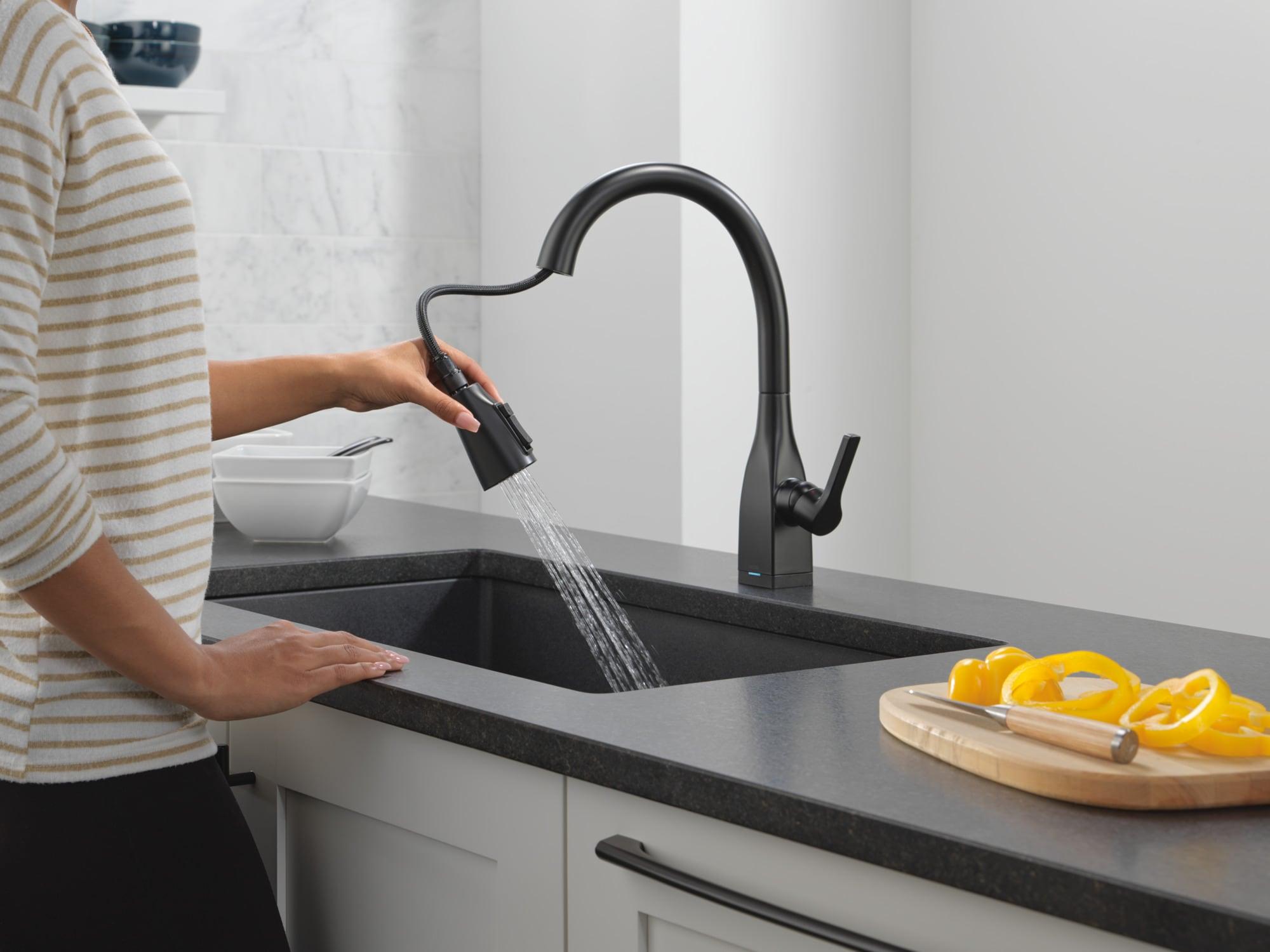 Mateo Pull Down Touch Single Handle Kitchen Faucet with MagnaTite® Docking and Touch2O® Technology