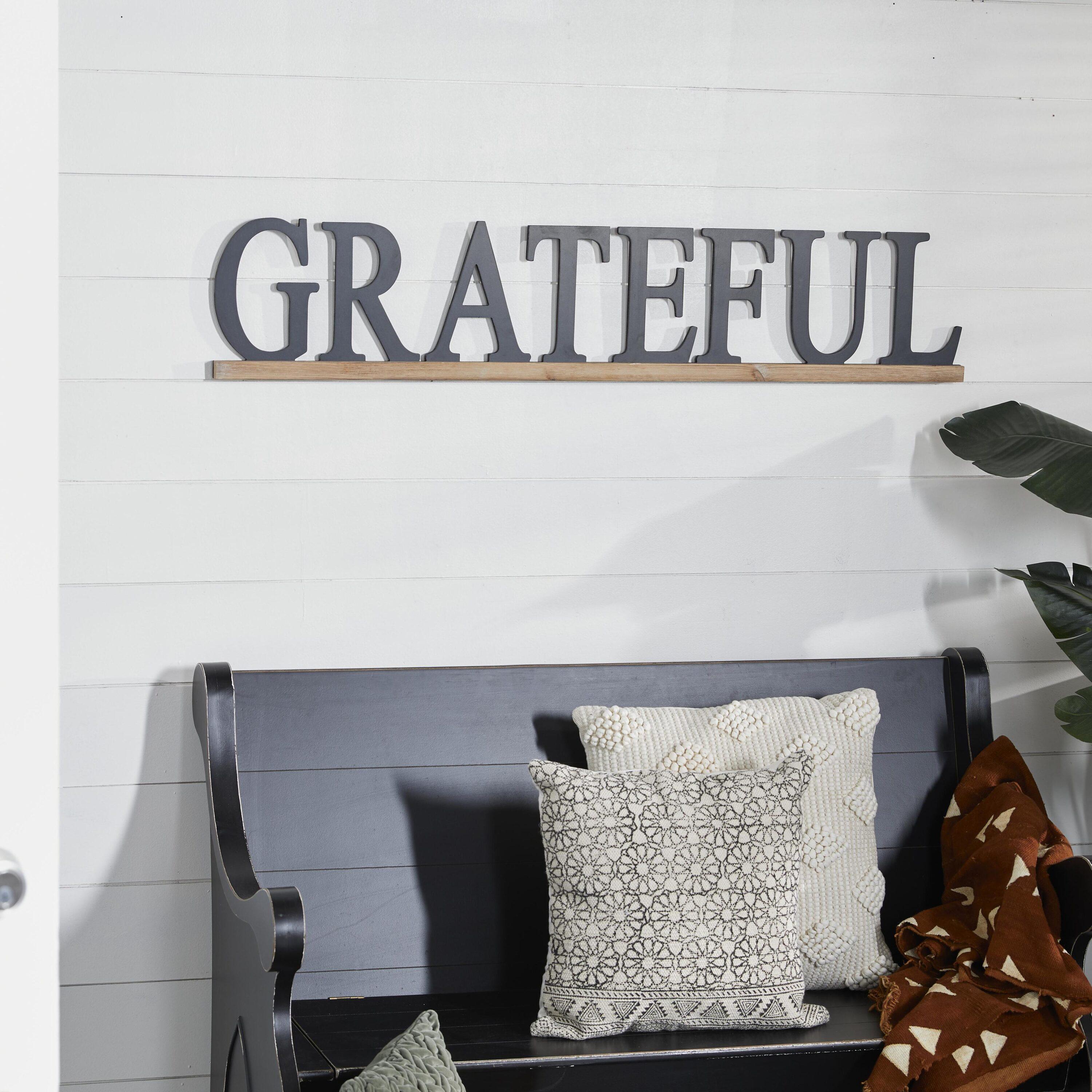DecMode Black Wood Grateful Sign Wall Decor