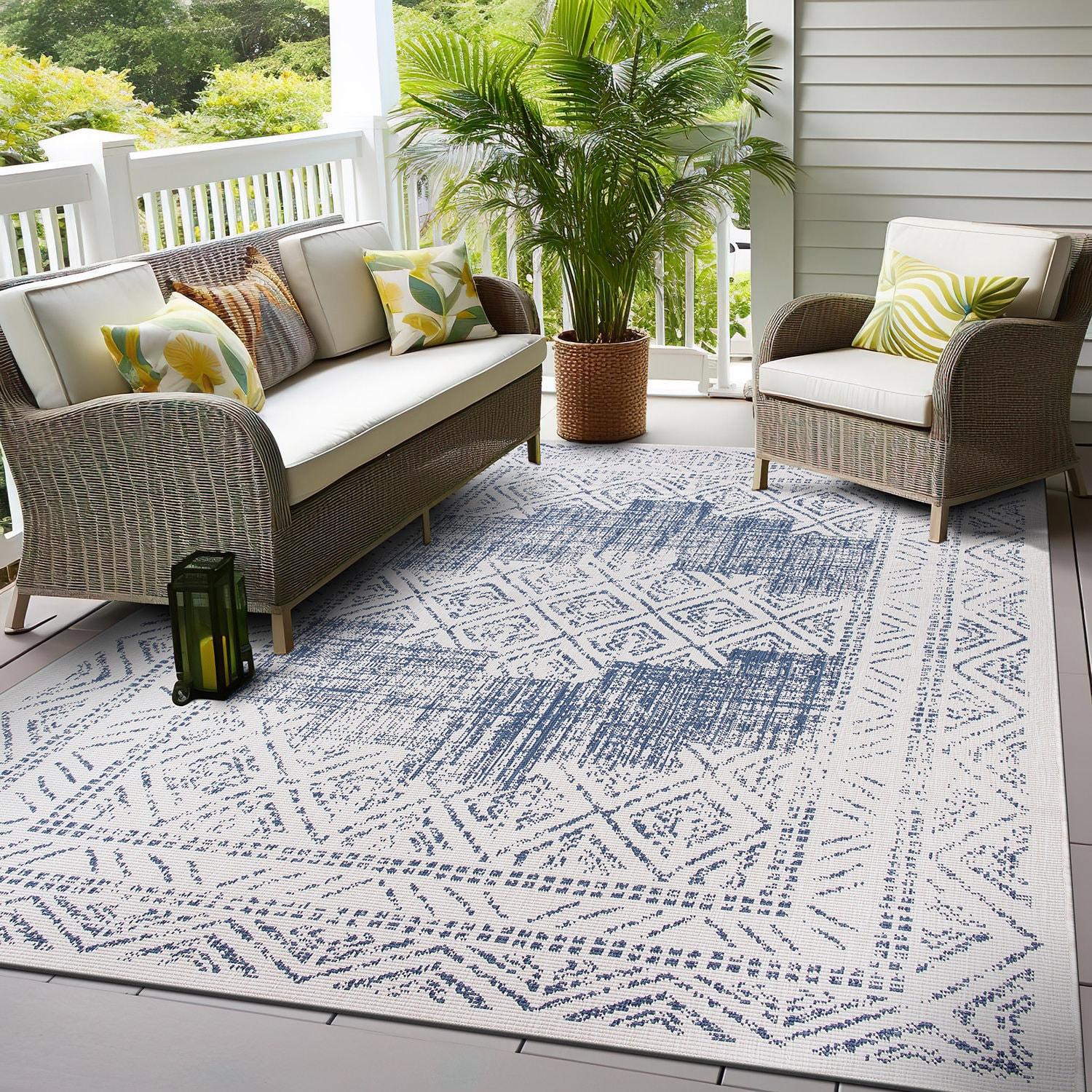 Nuloom Kandace Geometric 5x8 Indoor/Outdoor Area Rug for Living Room Patio Deck Front Porch Kitchen, Blue/Ivory