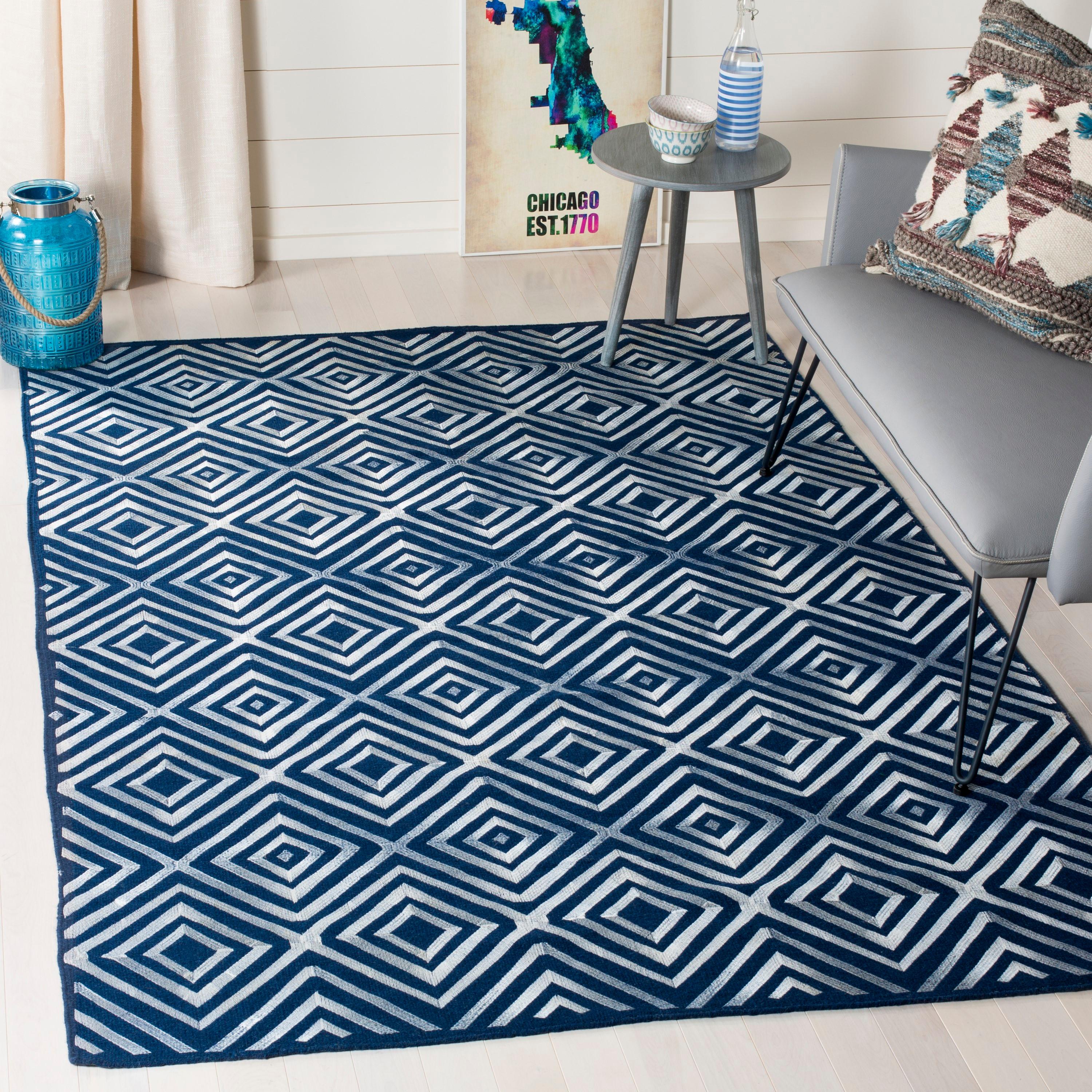 Navy and White Geometric Pattern 5'x8' Handmade Rug