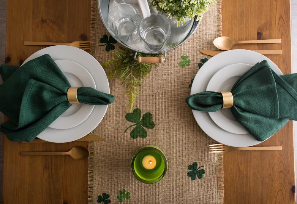 DII Shamrock Printed Jute Table Runner 14x74"