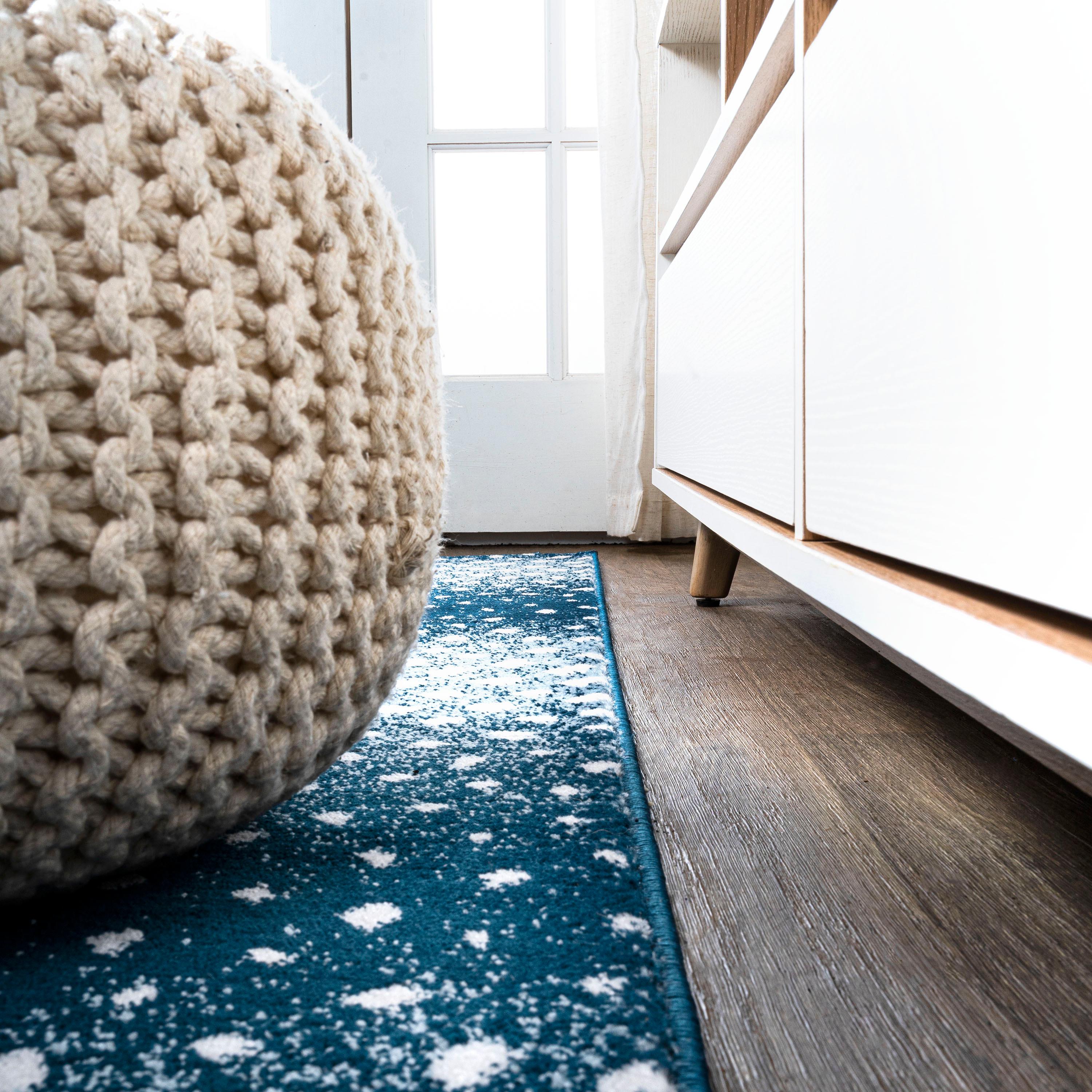 4'x 6' Antelope Modern Animal Area Rug, Navy/Cream - JONATHAN Y