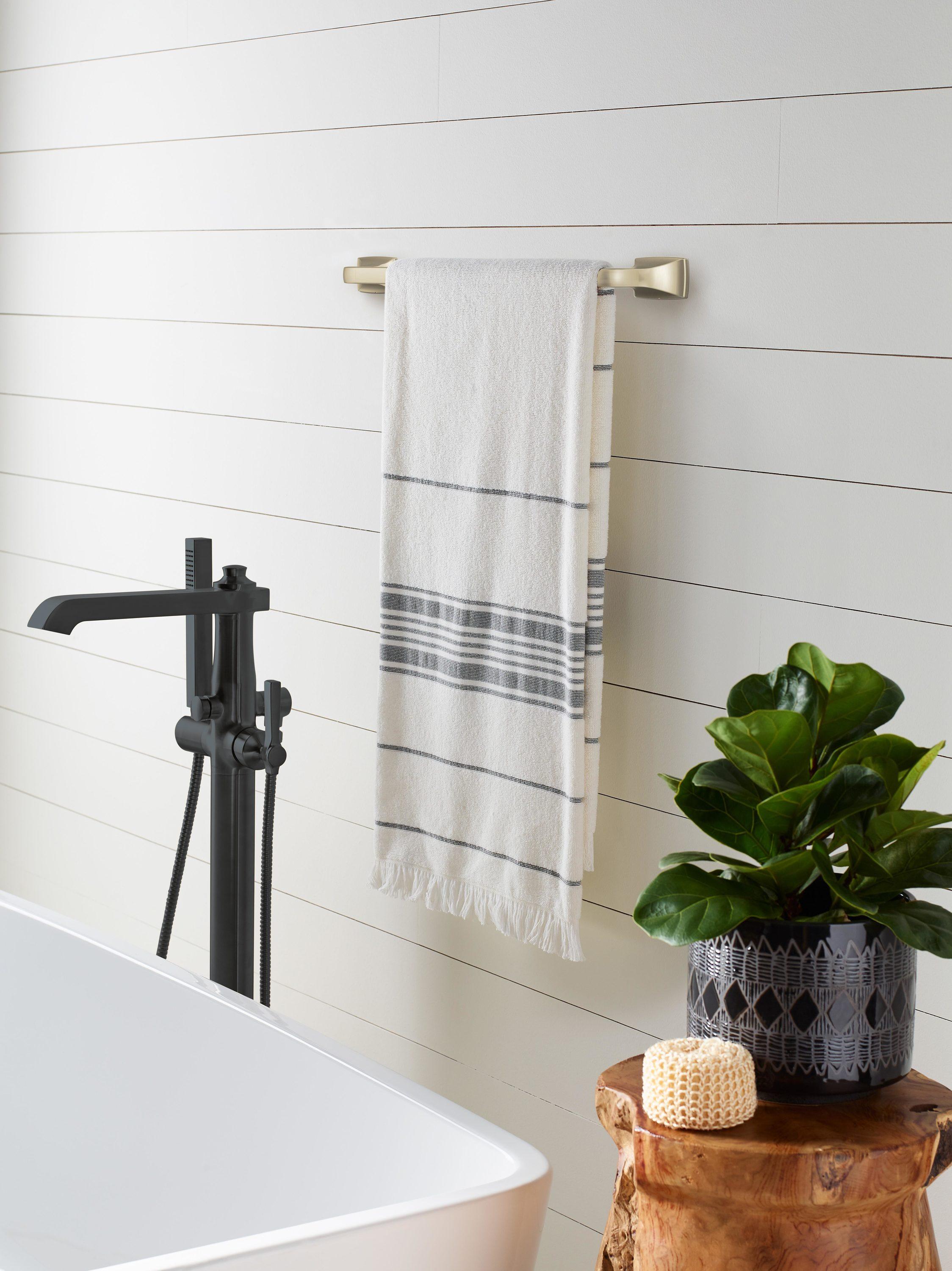 Highland Ridge 20.87" Wall Mounted Towel Bar