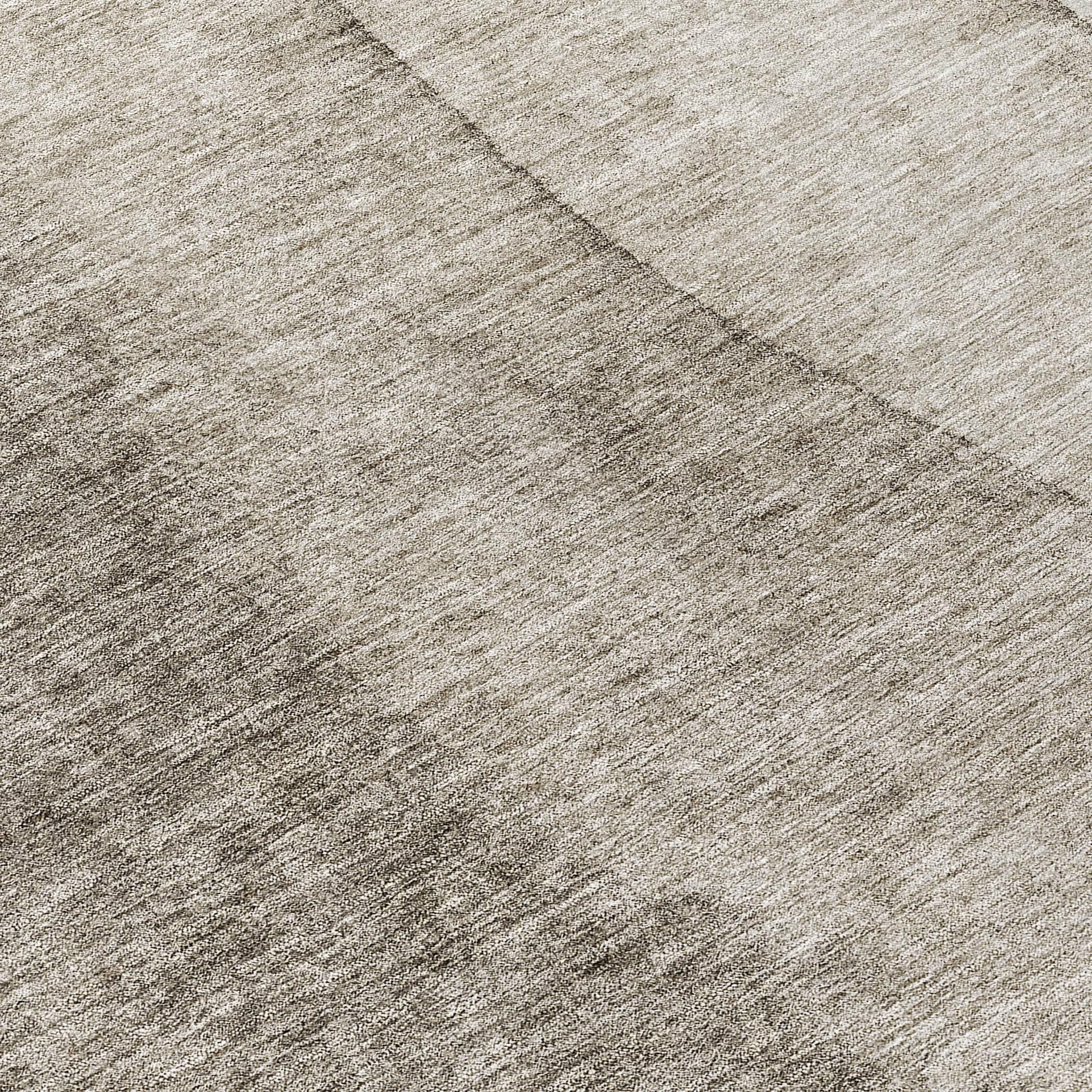 Taupe Gradient Flat Woven Synthetic Indoor/Outdoor Rug 5' x 7'
