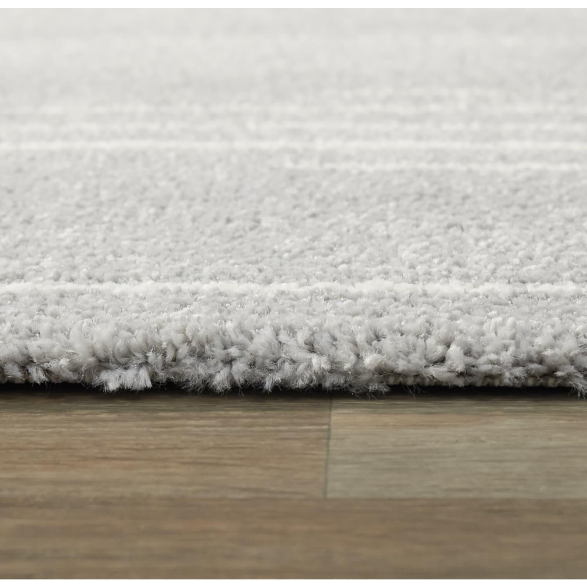 Northern Coziness Handmade Gray Stripe 5' x 7' Area Rug