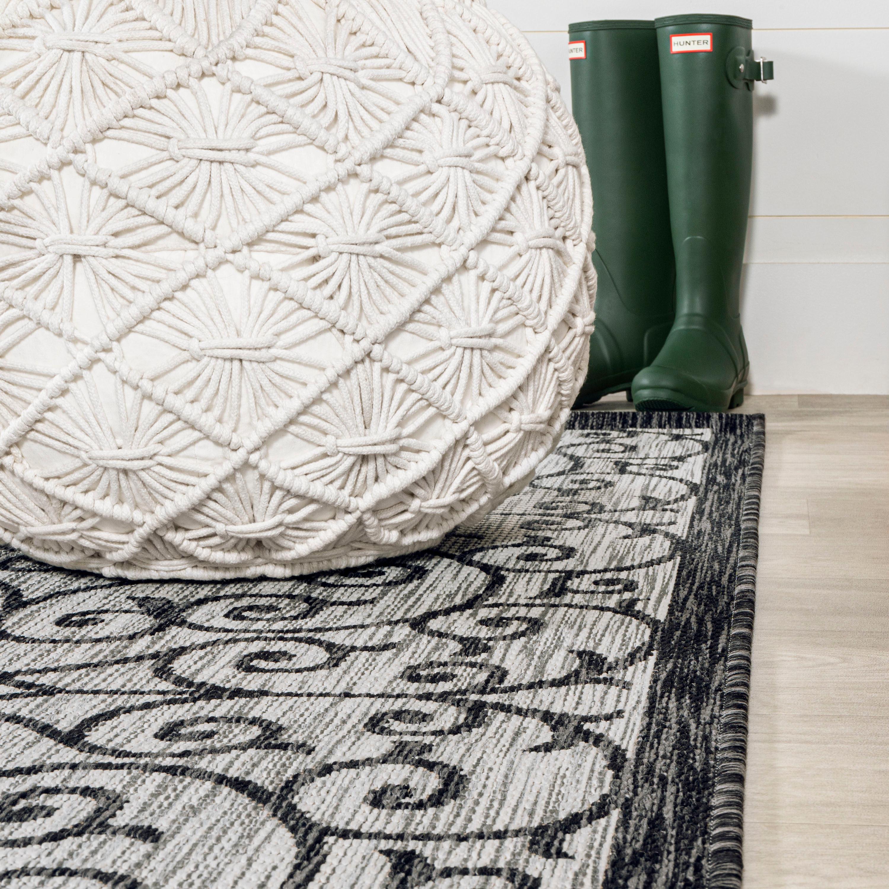 8' x 10' Madrid Vintage Filigree Textured Weave Indoor/Outdoor Area Rug, Light Gray/Black - JONATHAN Y