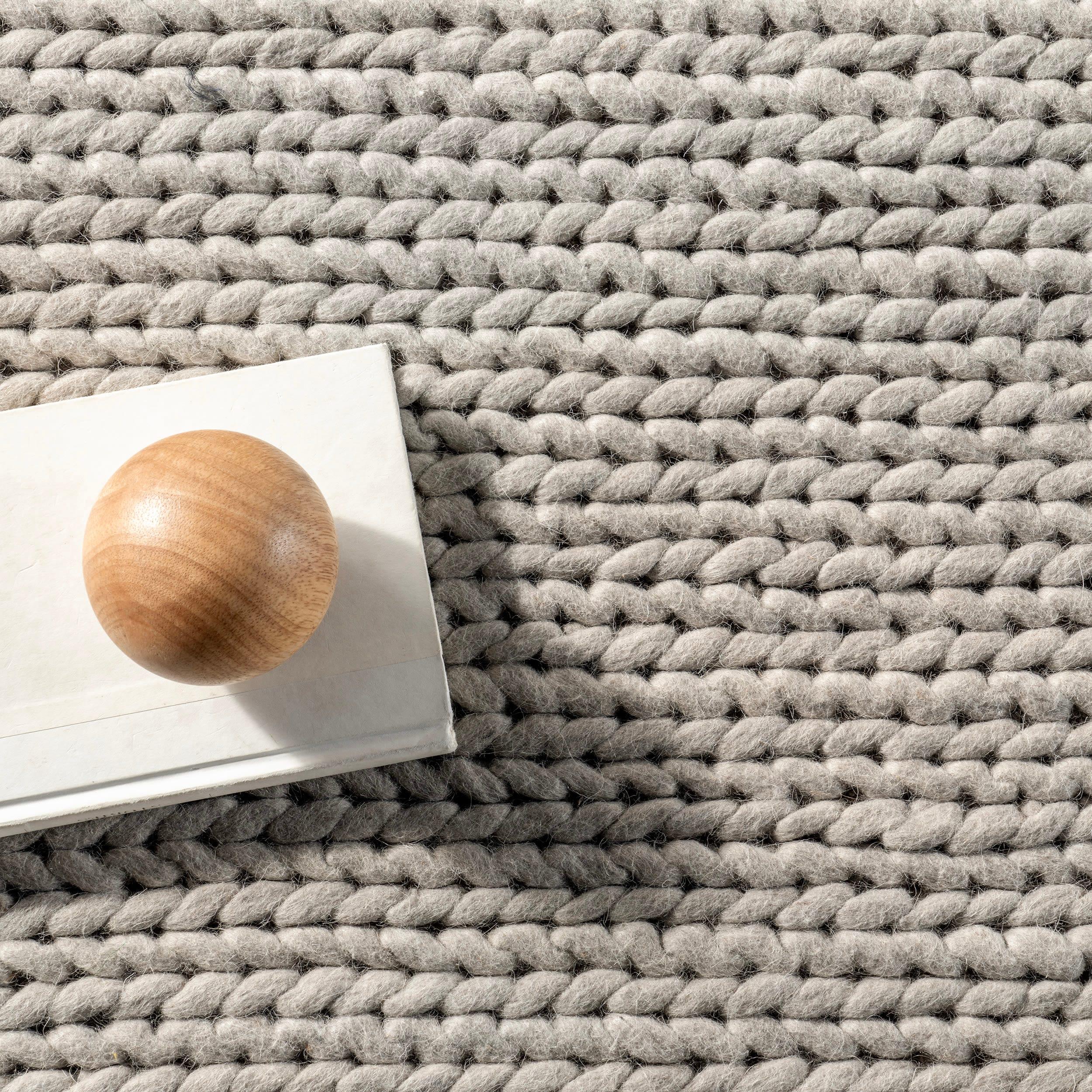 nuLOOM 3x5 Penelope Wool Braided Handmade Area Rug, Light Grey, Solid Rustic Farmhouse Style, For Bedroom, Living Room, Hallway, Entryway