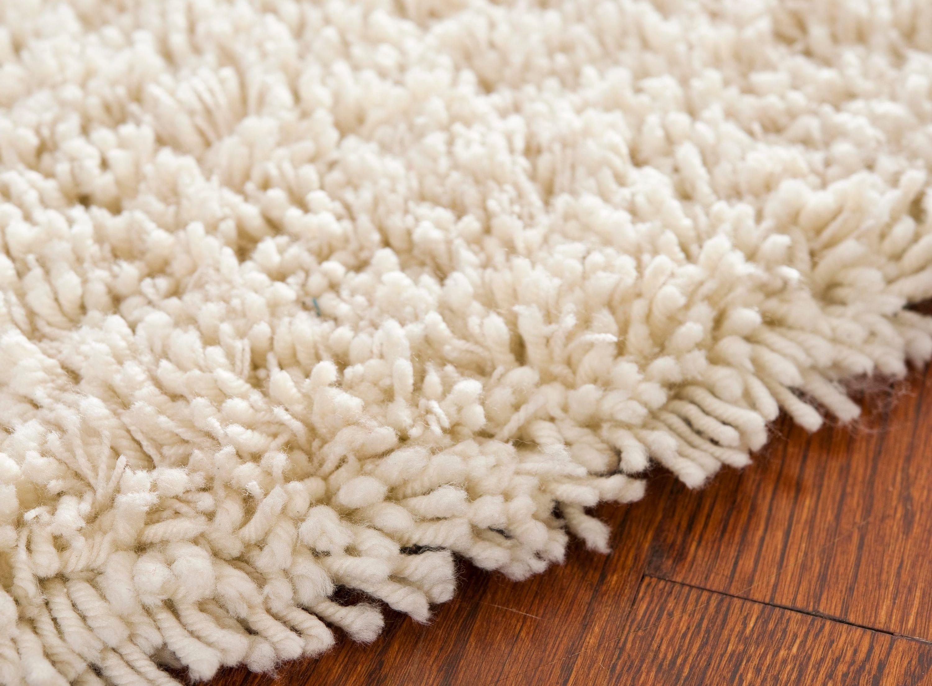 Classic Shag Ultra SG240 Hand Tufted Indoor Area Rug - White - 9'x9' - Safavieh