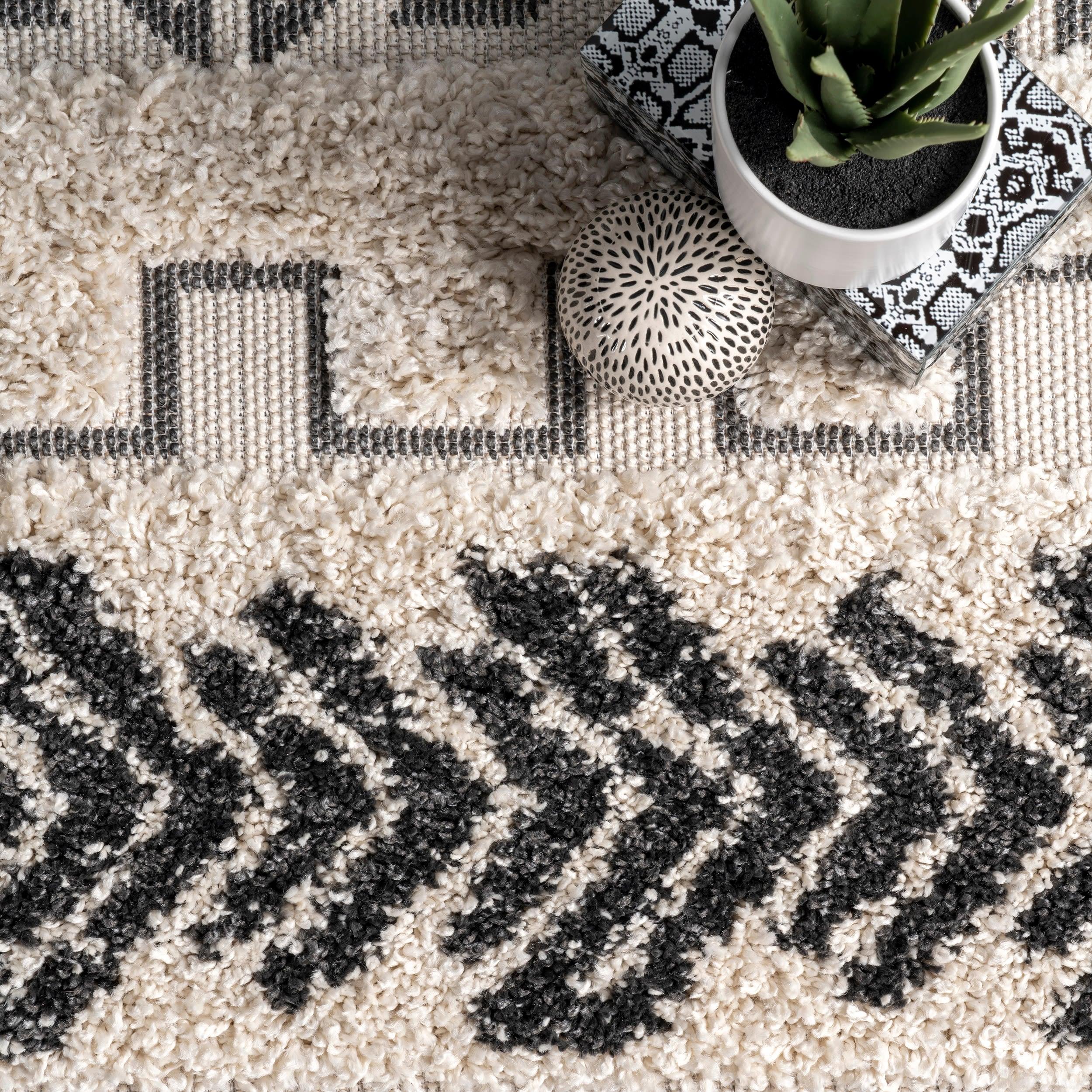 nuLOOM Zuri Shaggy Banded Area Rug