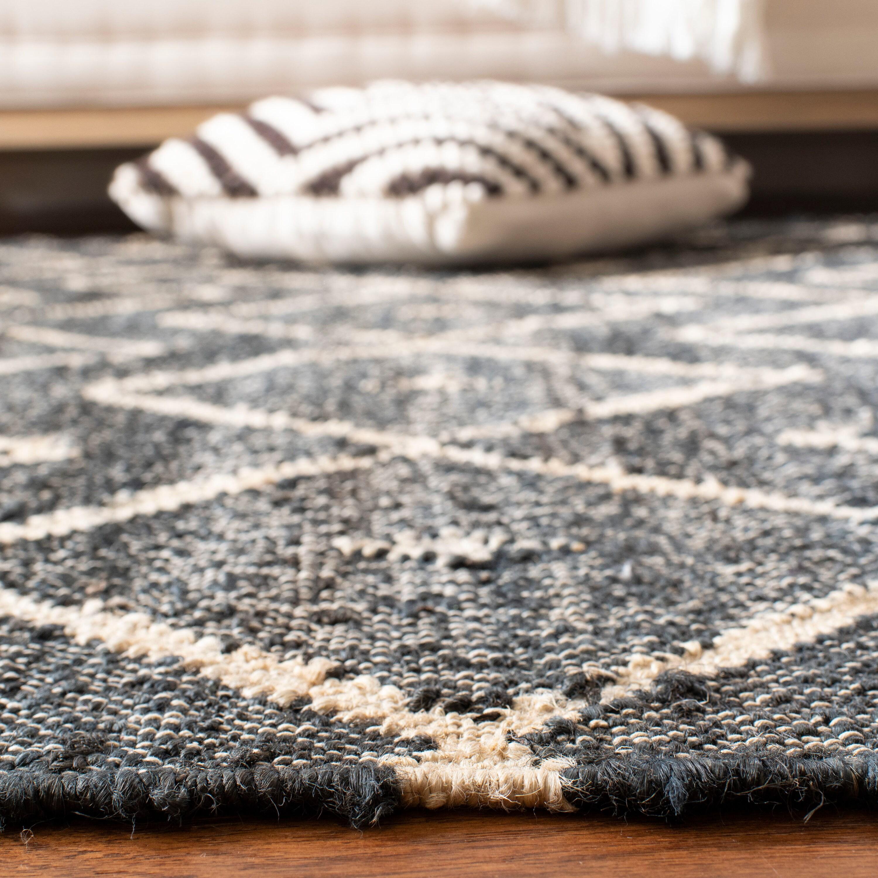 Kilim KLM750 Hand Loomed Area Rug - Charcoal/Natural - 6'x9' - Safavieh.