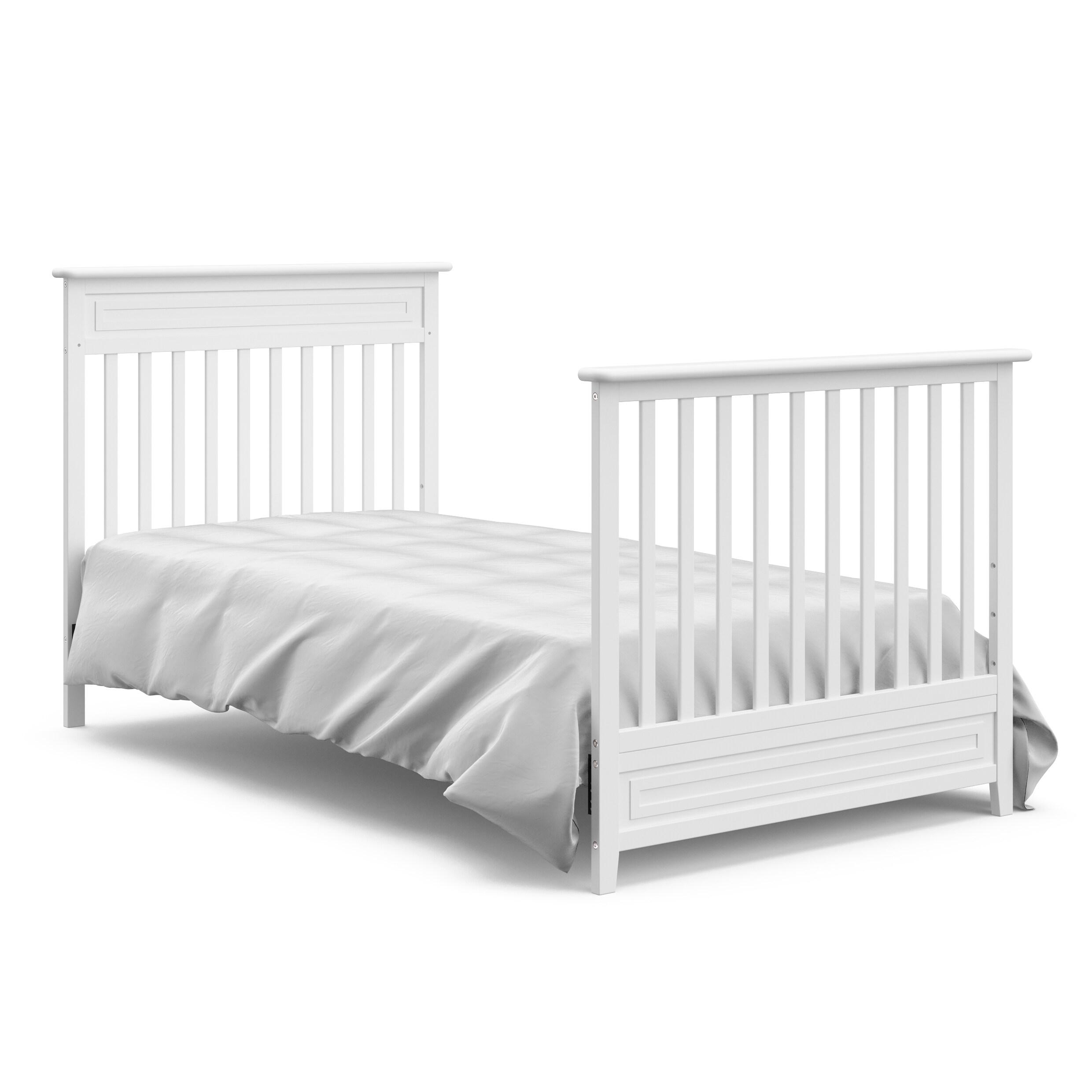 Petal 4-in-1 Mini Convertible Crib with Mattress