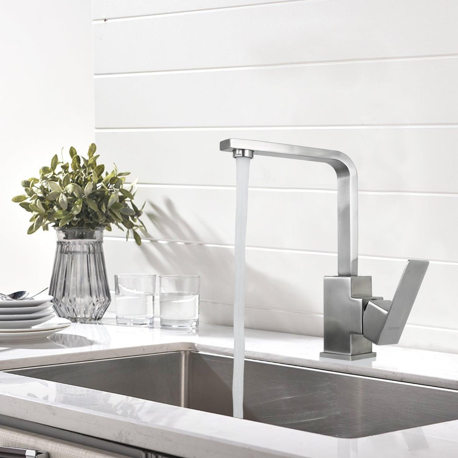 Centerset 2-handle Bathroom Faucet with Drain Assembly