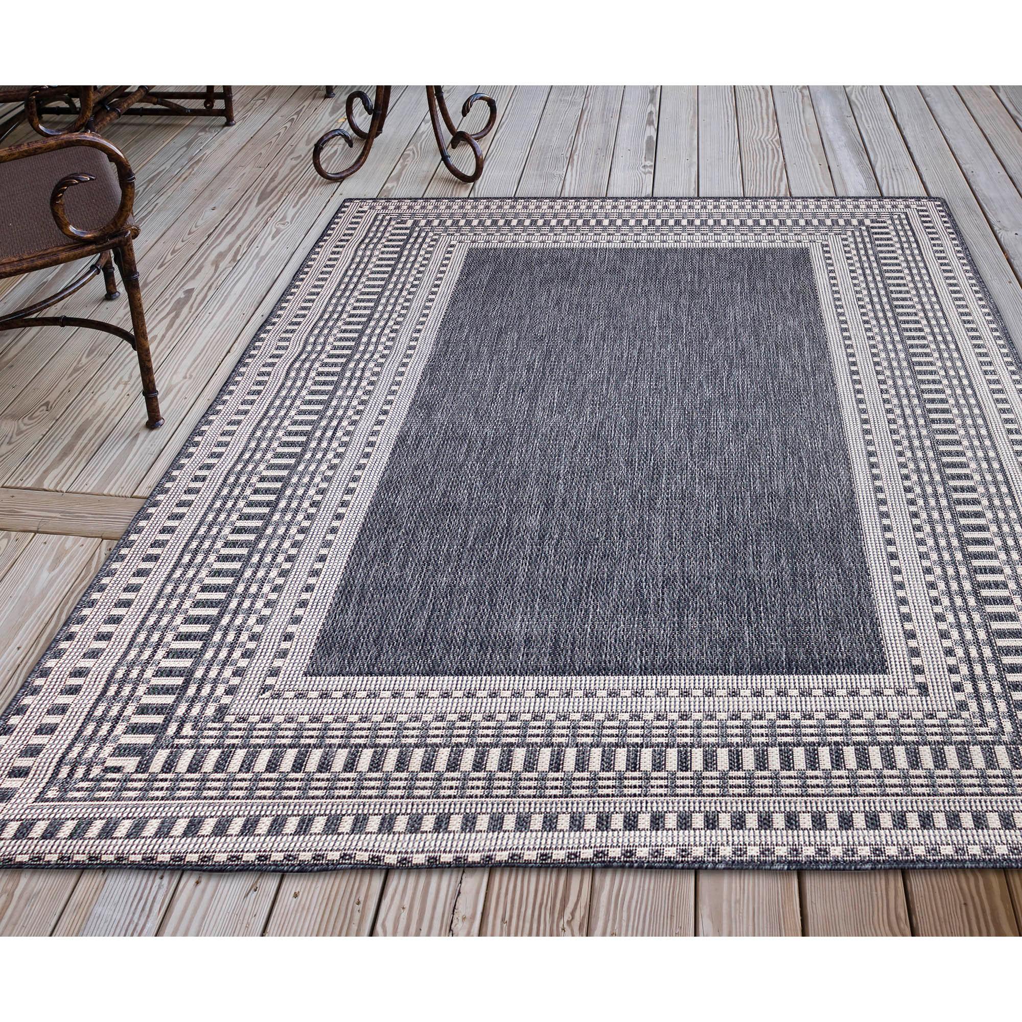 Liora Manne Malibu Etched Border Indoor/Outdoor Rug Navy 3'3" x 4'11"