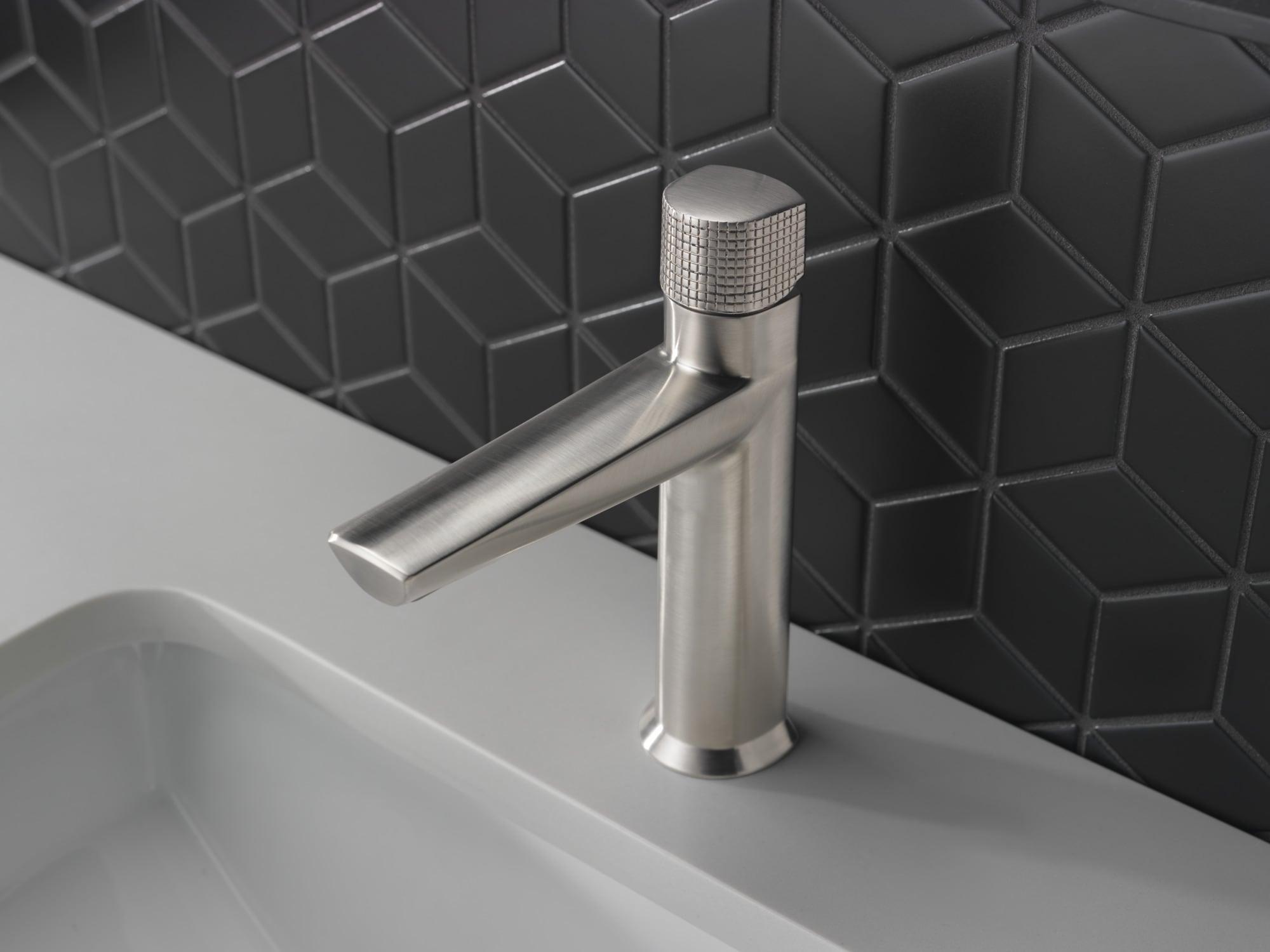 Galeon Single Hole Bathroom Faucet with Drain Assembly