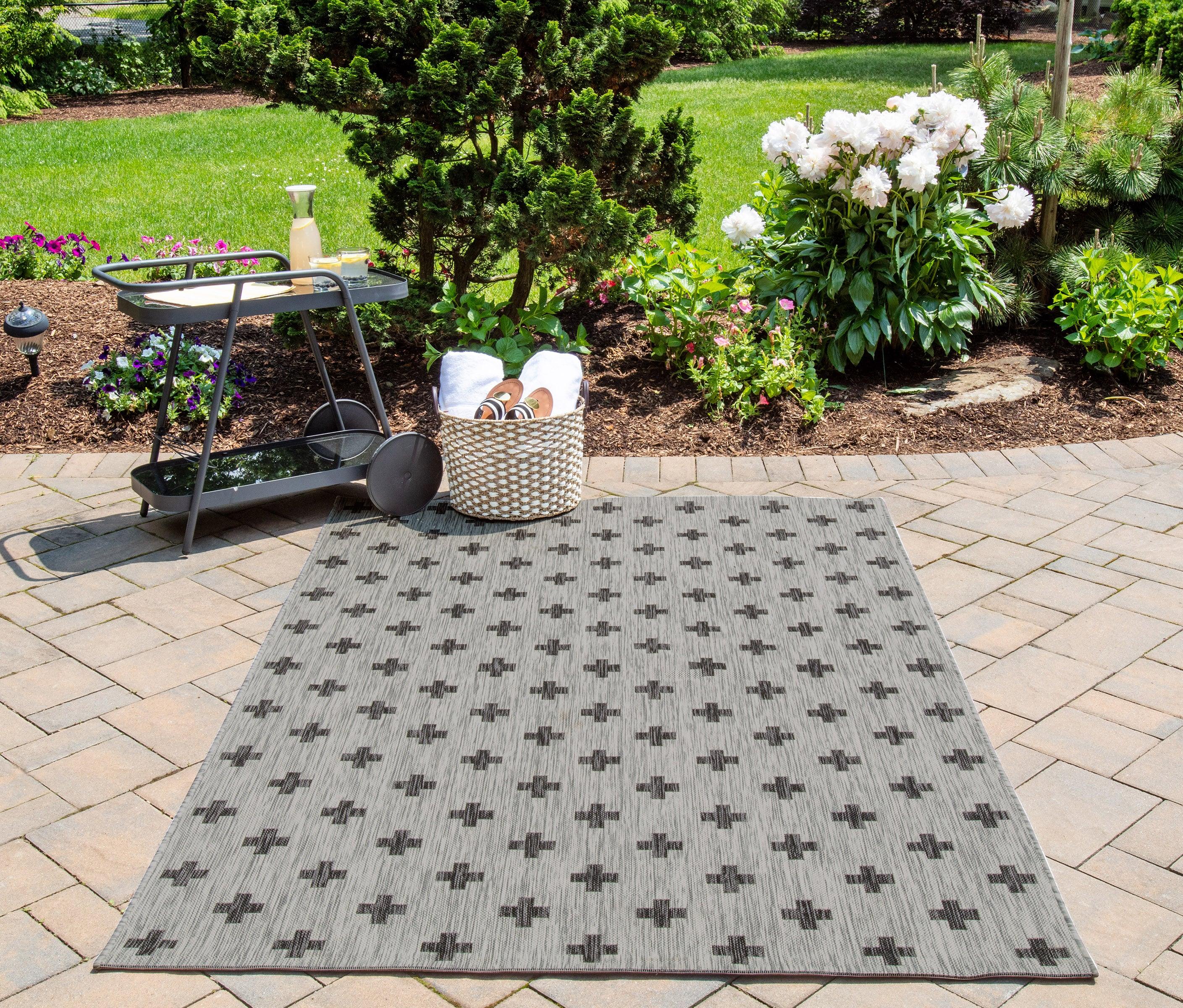 Umbria Polypropylene Gray/Black Rug