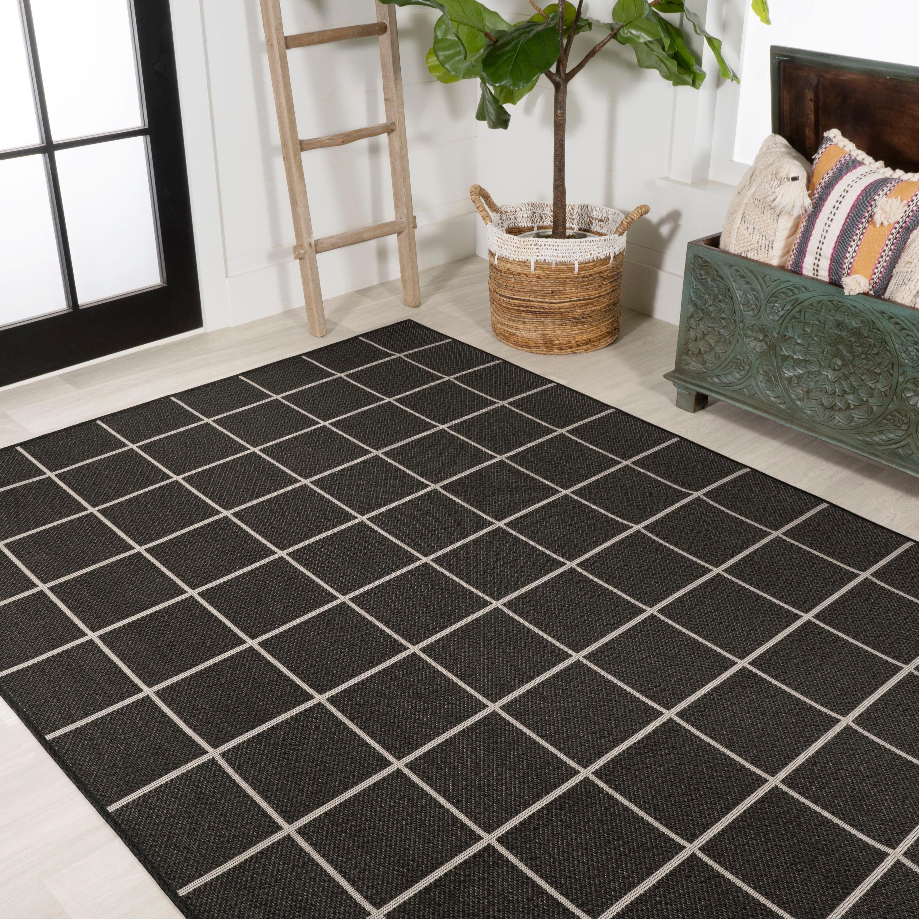 4' x 6' Grid Modern Squares Indoor/Outdoor Area Rug, Black/Cream - JONATHAN Y