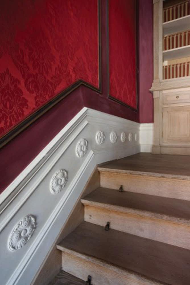 1.375'' H x 78'' W x 0.625'' D Plastic Chair Rail (Set of 12)