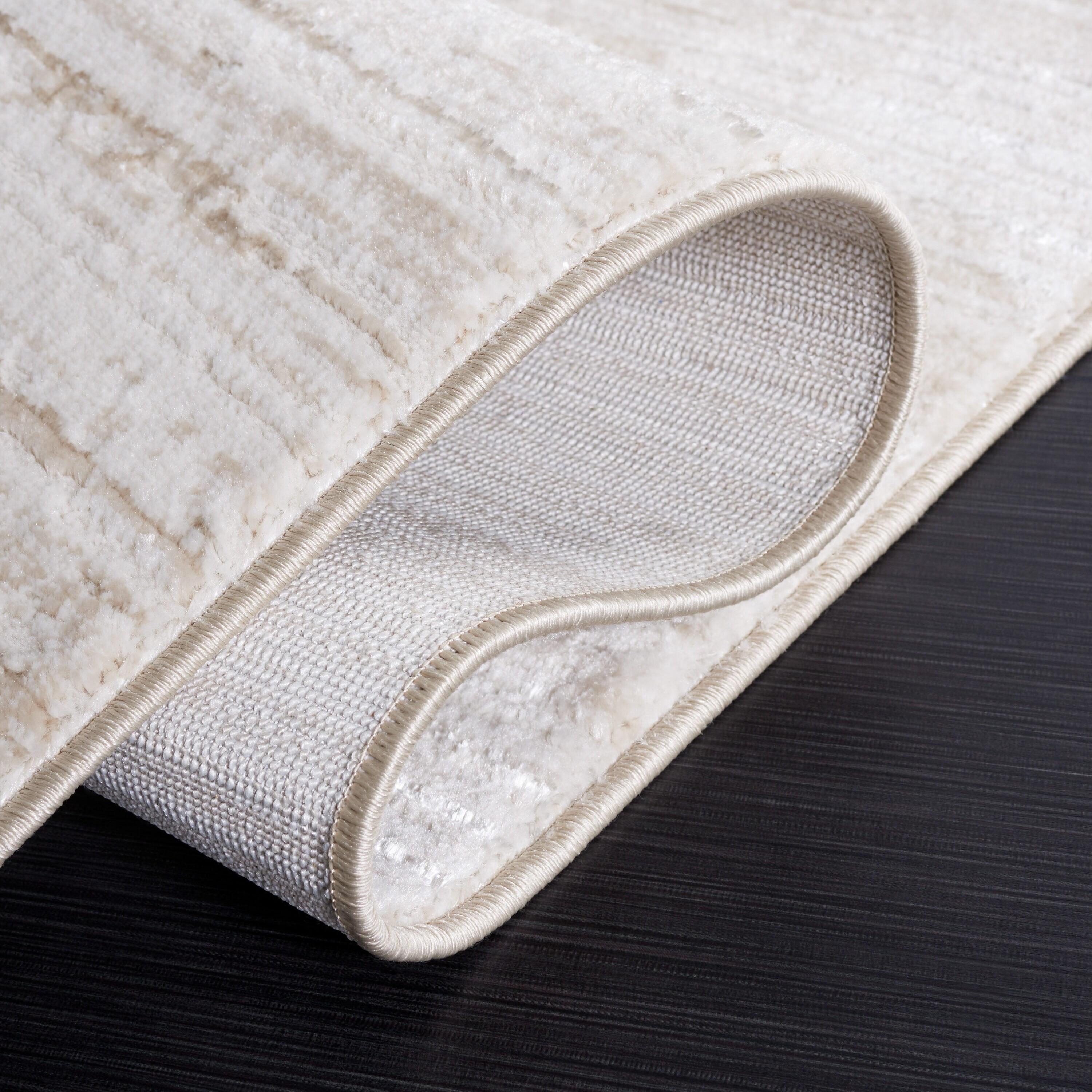 SAFAVIEH Hanna Trinity Striped Area Rug, Ivory/Beige, 5'3" x 7'6"