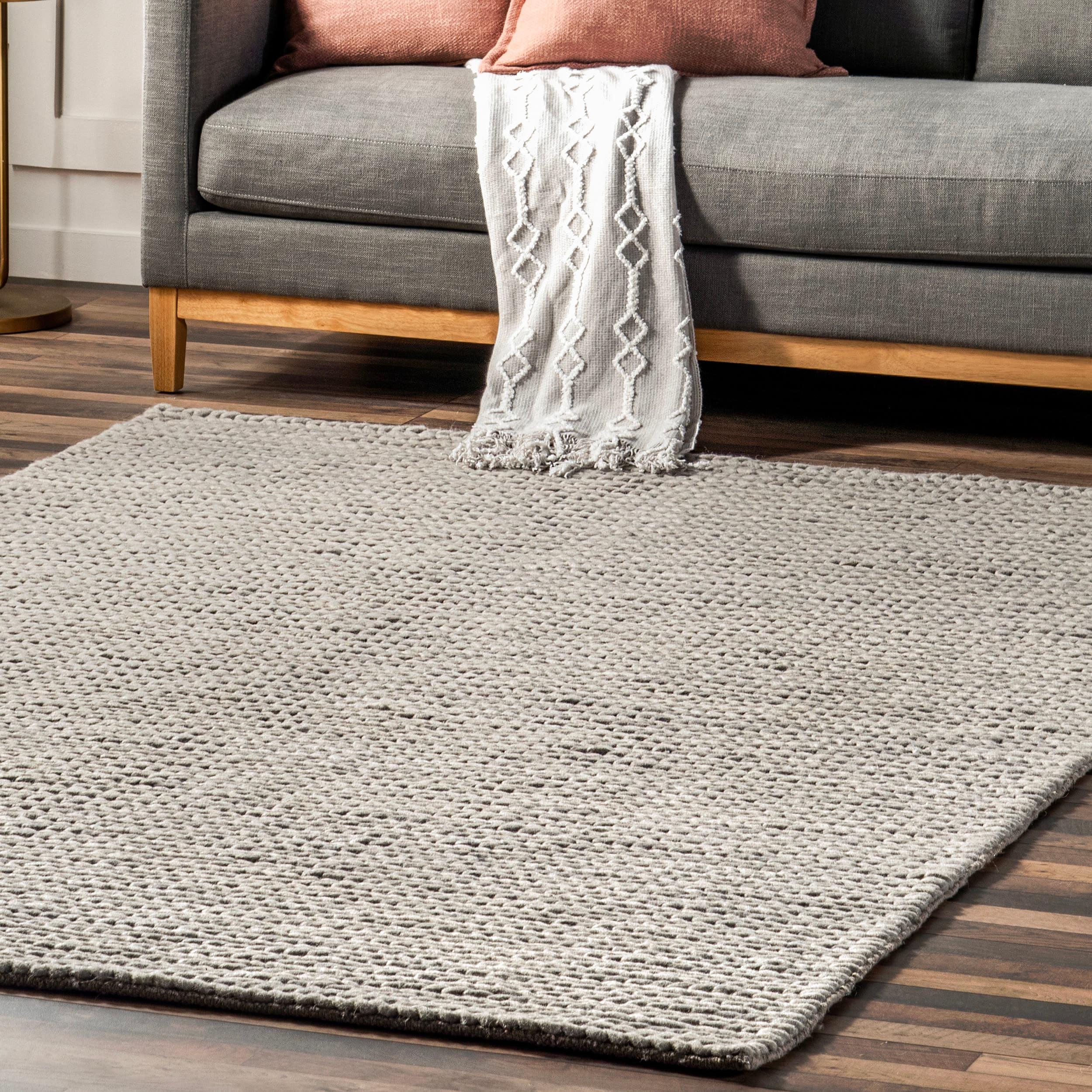 nuLOOM 3x5 Penelope Wool Braided Handmade Area Rug, Light Grey, Solid Rustic Farmhouse Style, For Bedroom, Living Room, Hallway, Entryway