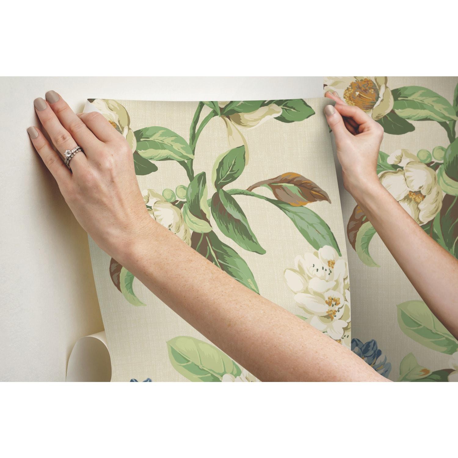 Waverly Peel & Stick Floral Roll