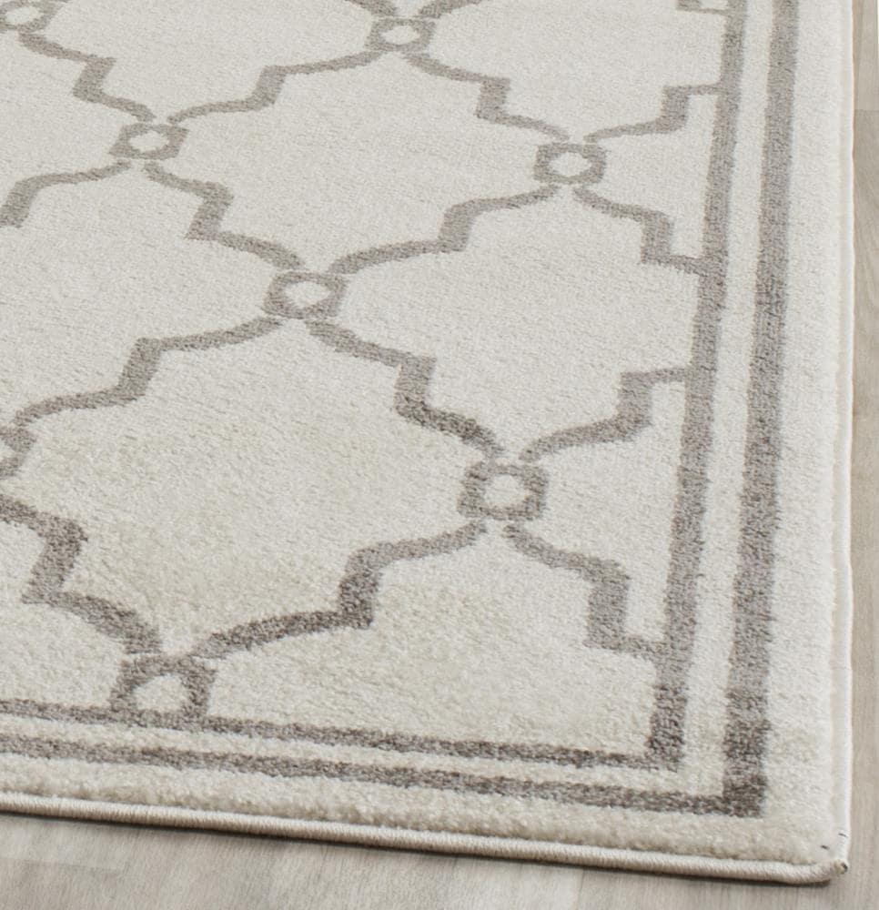 Amherst AMT414 Power Loomed Indoor Area Rug - Ivory/Grey - 4'x6' - Safavieh