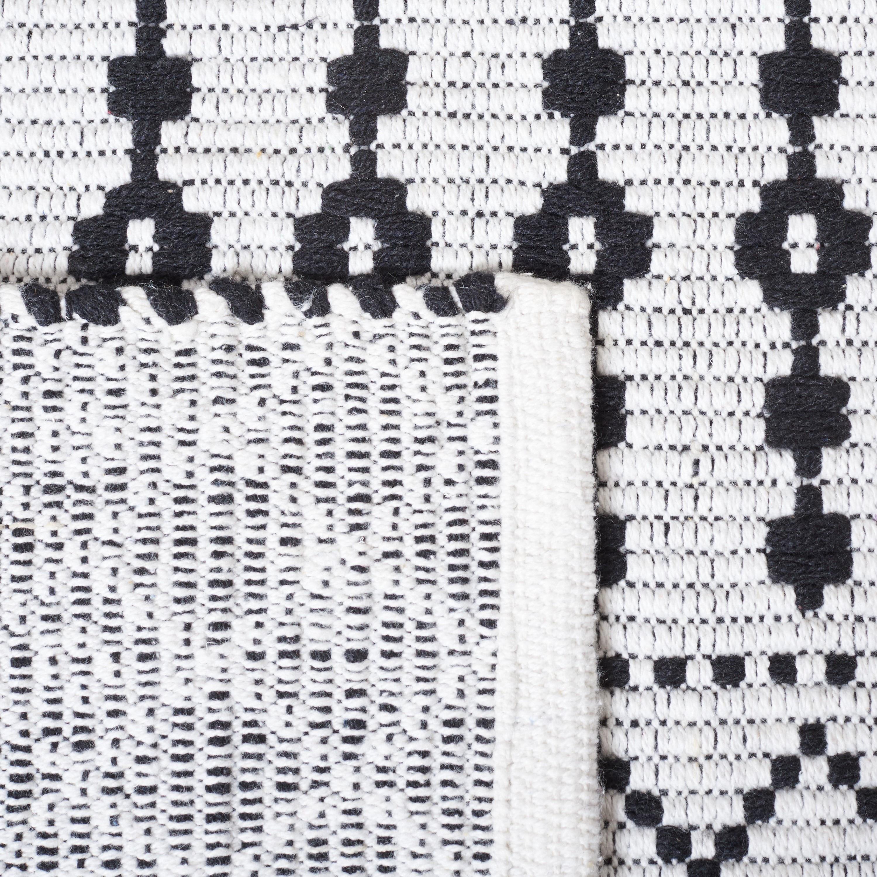 Kilim KLM704 Hand Woven Area Rug - Ivory/Black - 3'x5' - Safavieh.