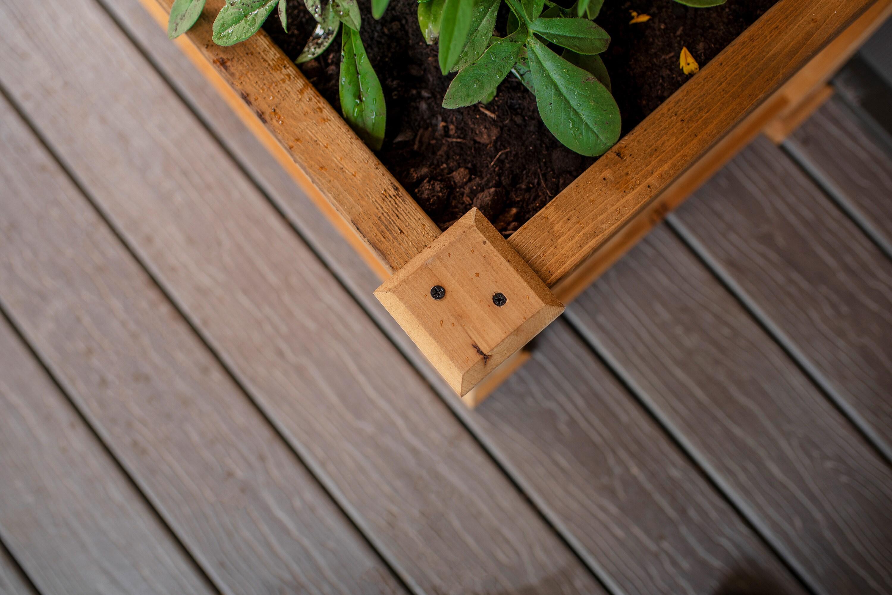 Rosewood 46.75'' H x 38.13'' Wood Planter with Trellis