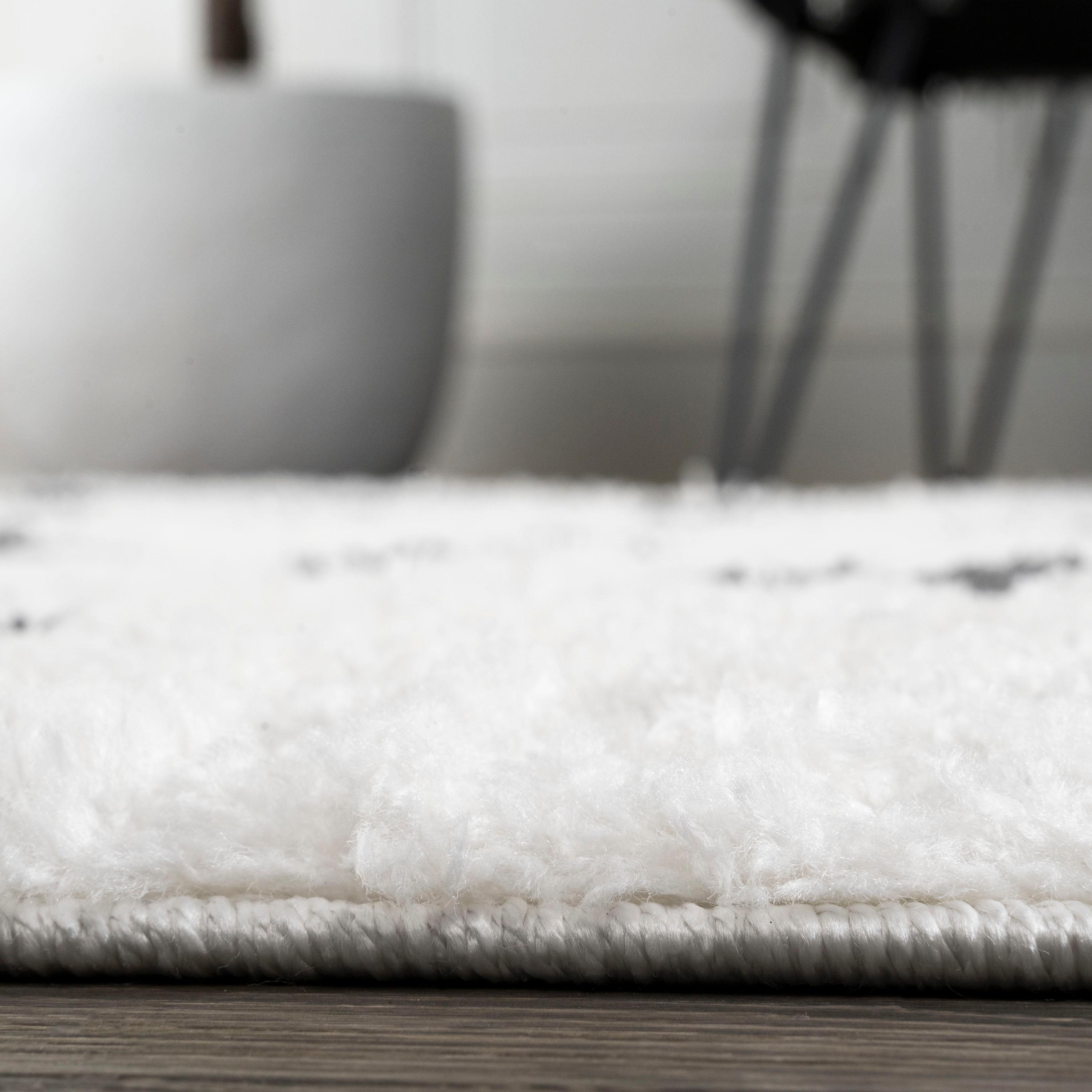 3'x5' Cristo Berber Geometric Shag Area Rug, White/Black - JONATHAN Y